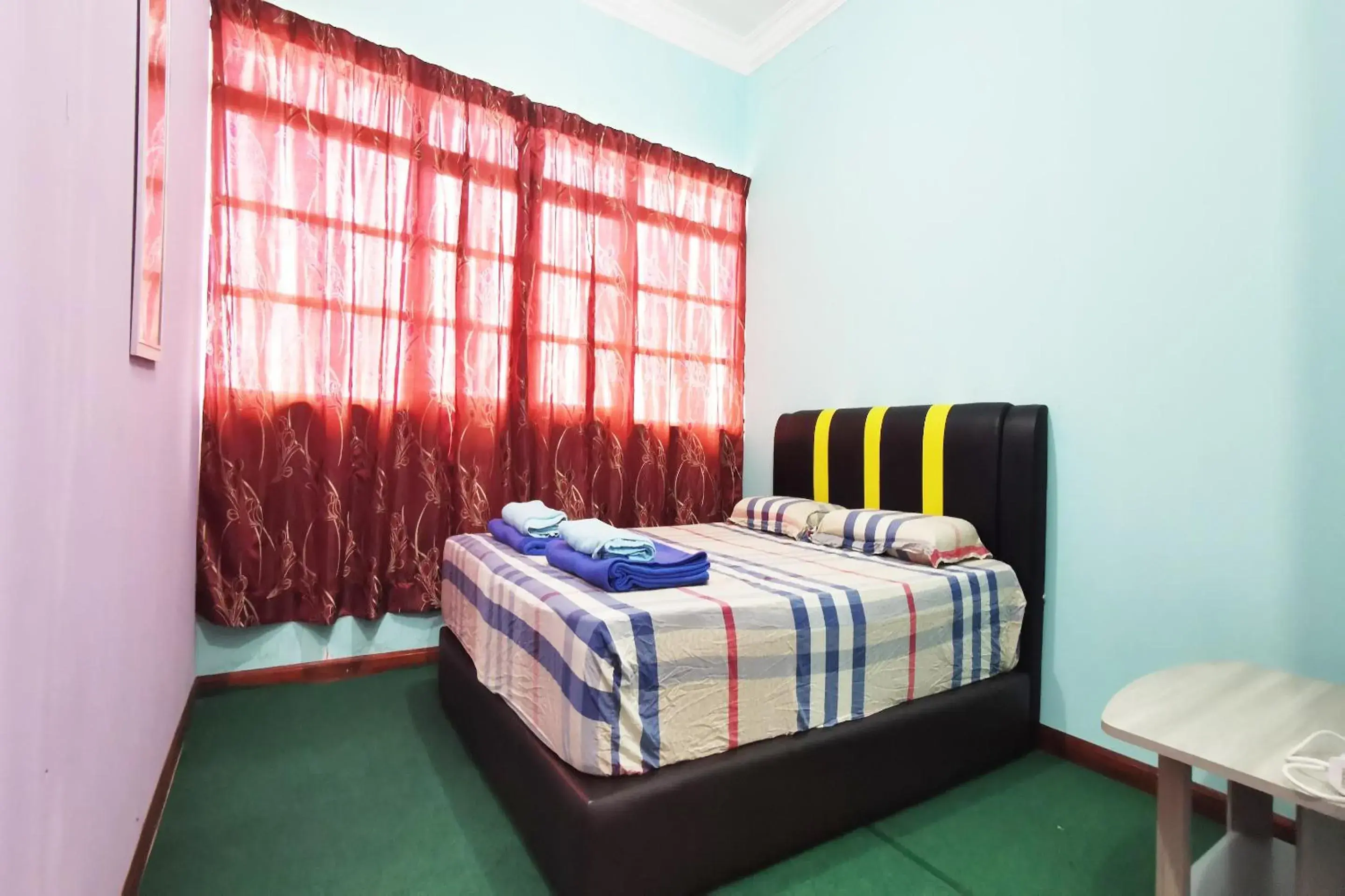 Double Room with Private Bathroom in Hotel O Sosodikon Inap Desa Double Room with Private Bathroom in Hotel O Sosodikon Inap Desa