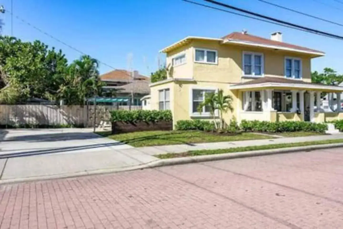 Olive Studio Apart unit 2 by PMI Olive Studio Apart unit 2 by PMI