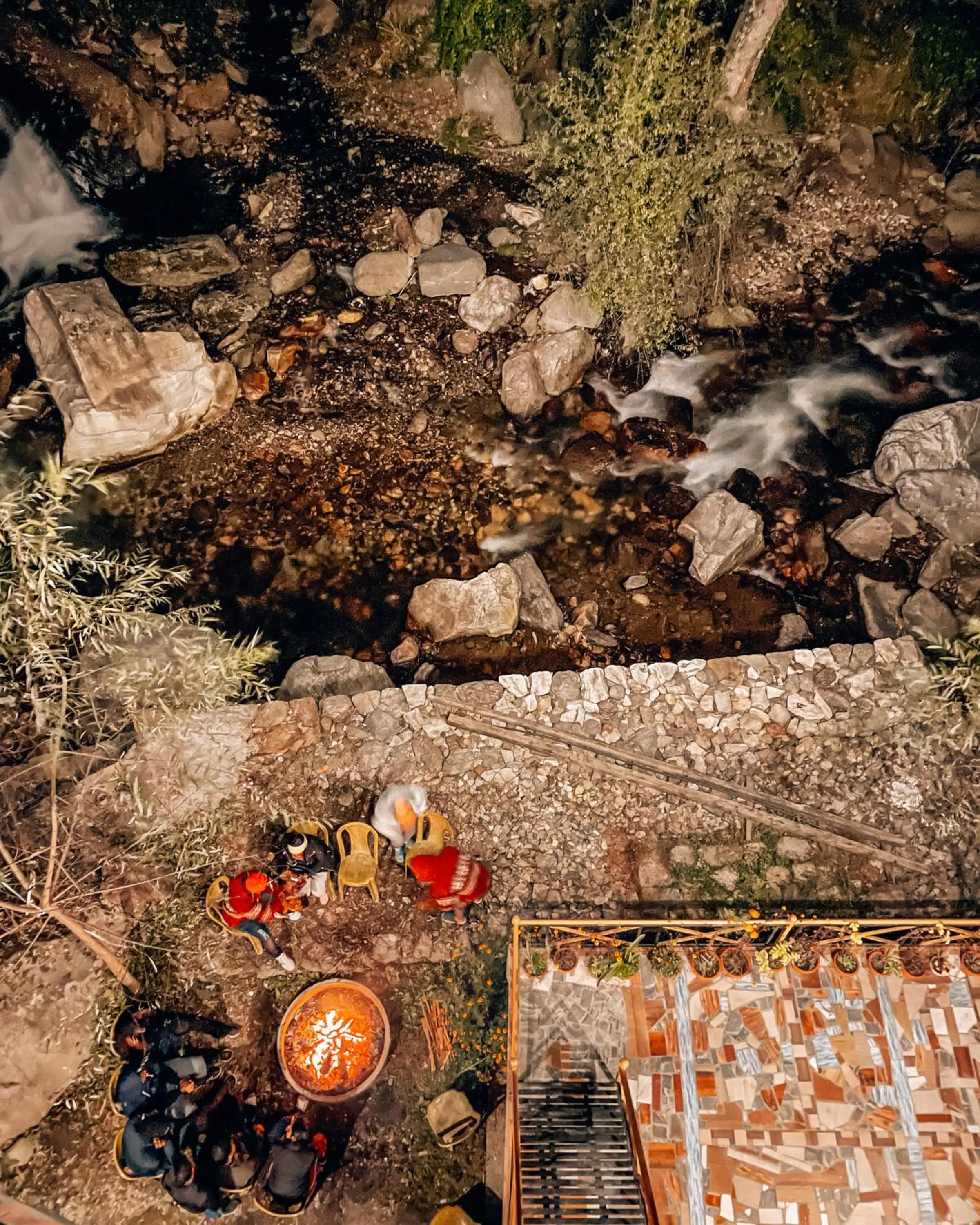 Property building in Madpackers Jibhi - Of Streamsides & Waterfalls