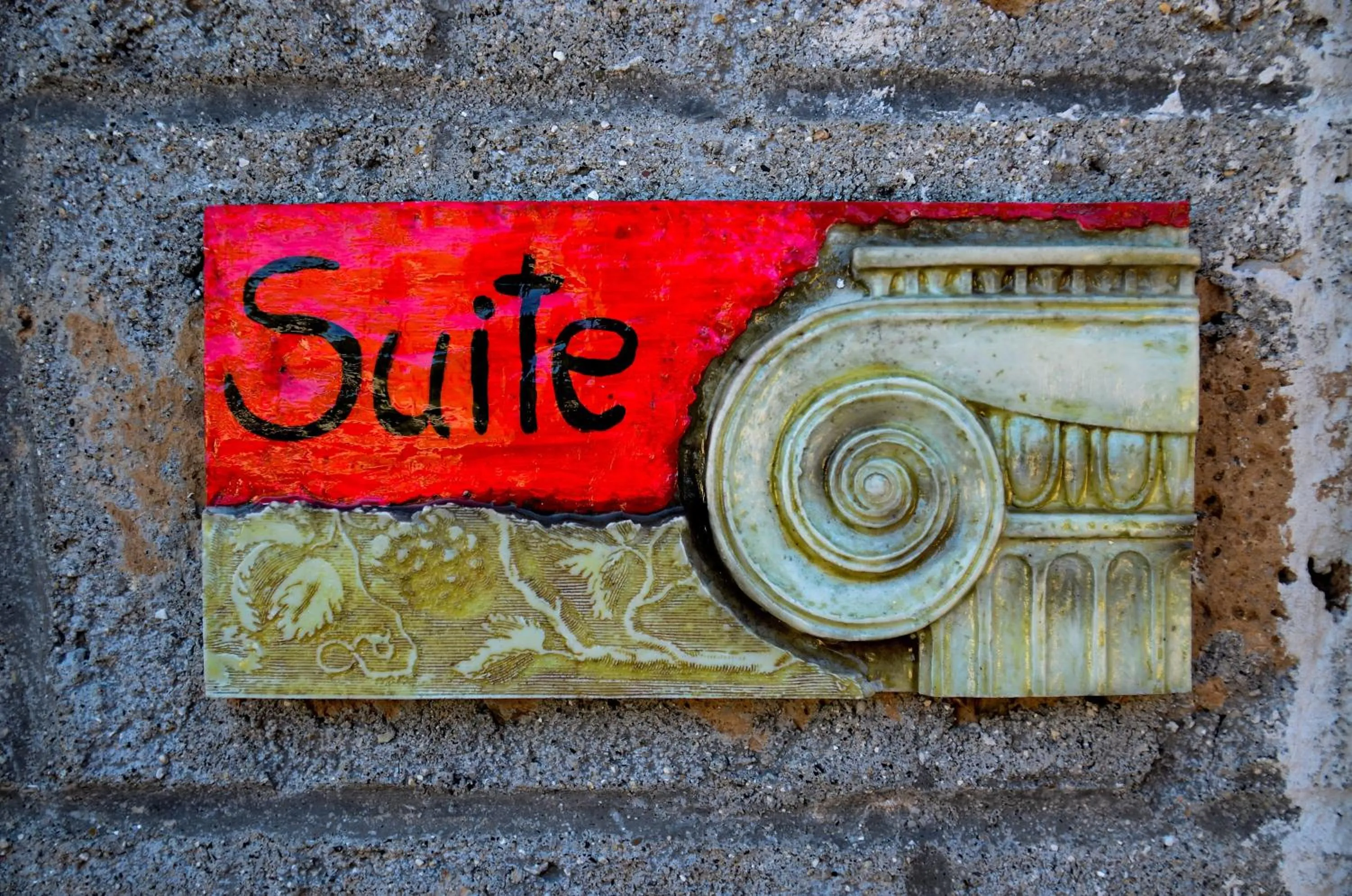 Decorative detail in Le Suite Bracciano