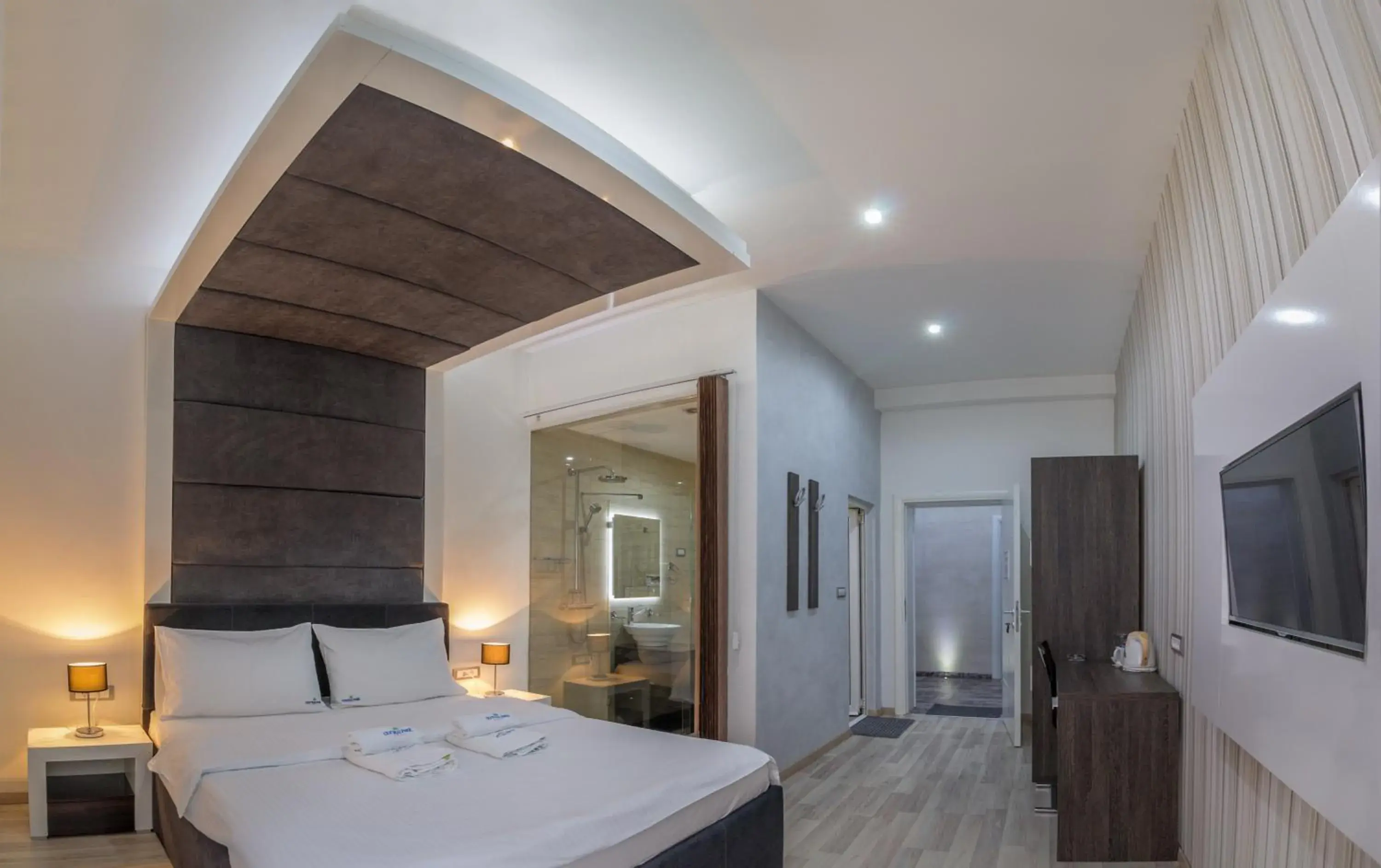 Special Offer - Double Room with Round Airport Transfer in Central Park Residence Special Offer - Double Room with Round Airport Transfer in Central Park Residence