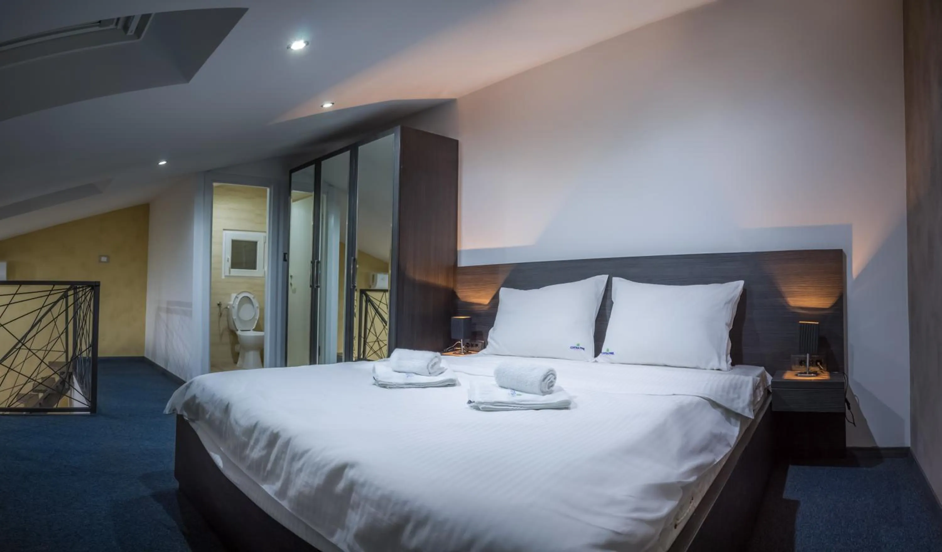 Bedroom, Bed in Central Park Residence