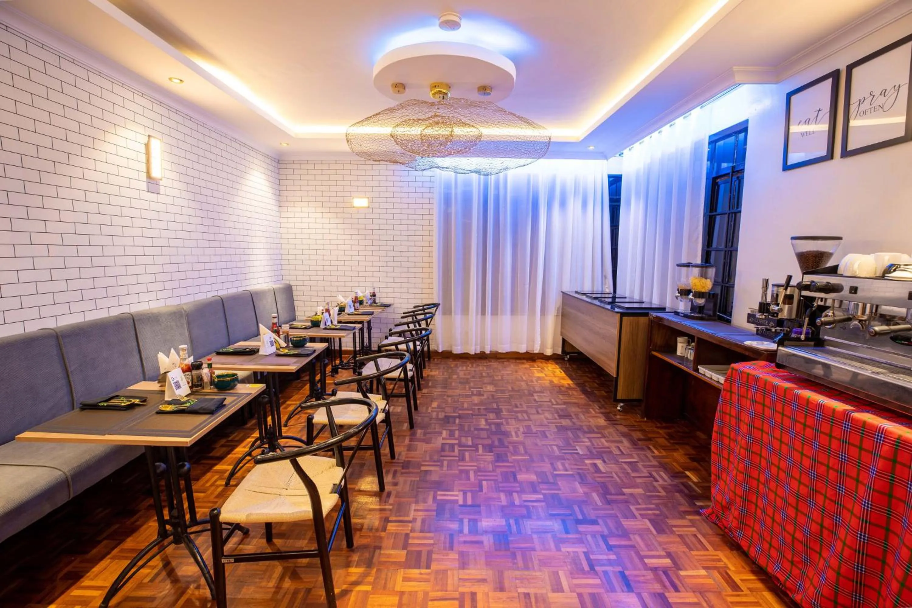Restaurant/places to eat in Gigiri Lion Villas I