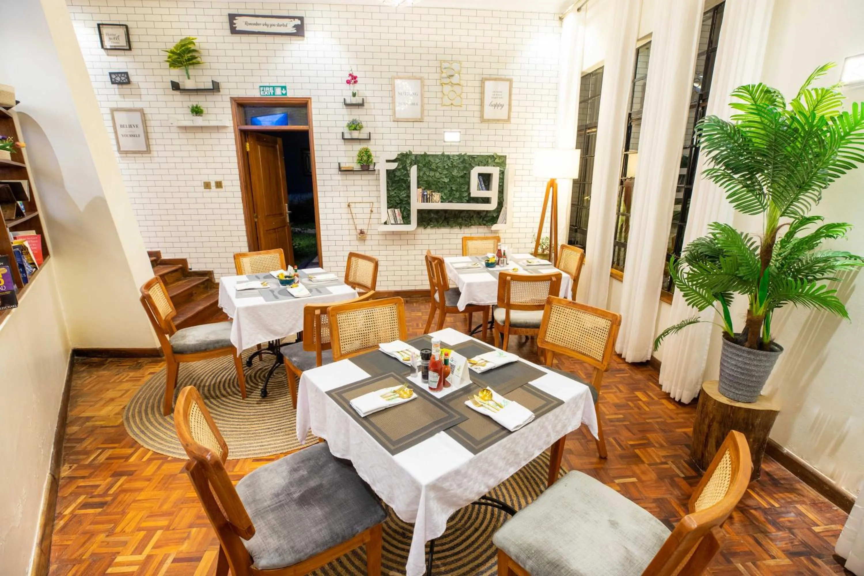 Restaurant/places to eat in Gigiri Lion Villas I