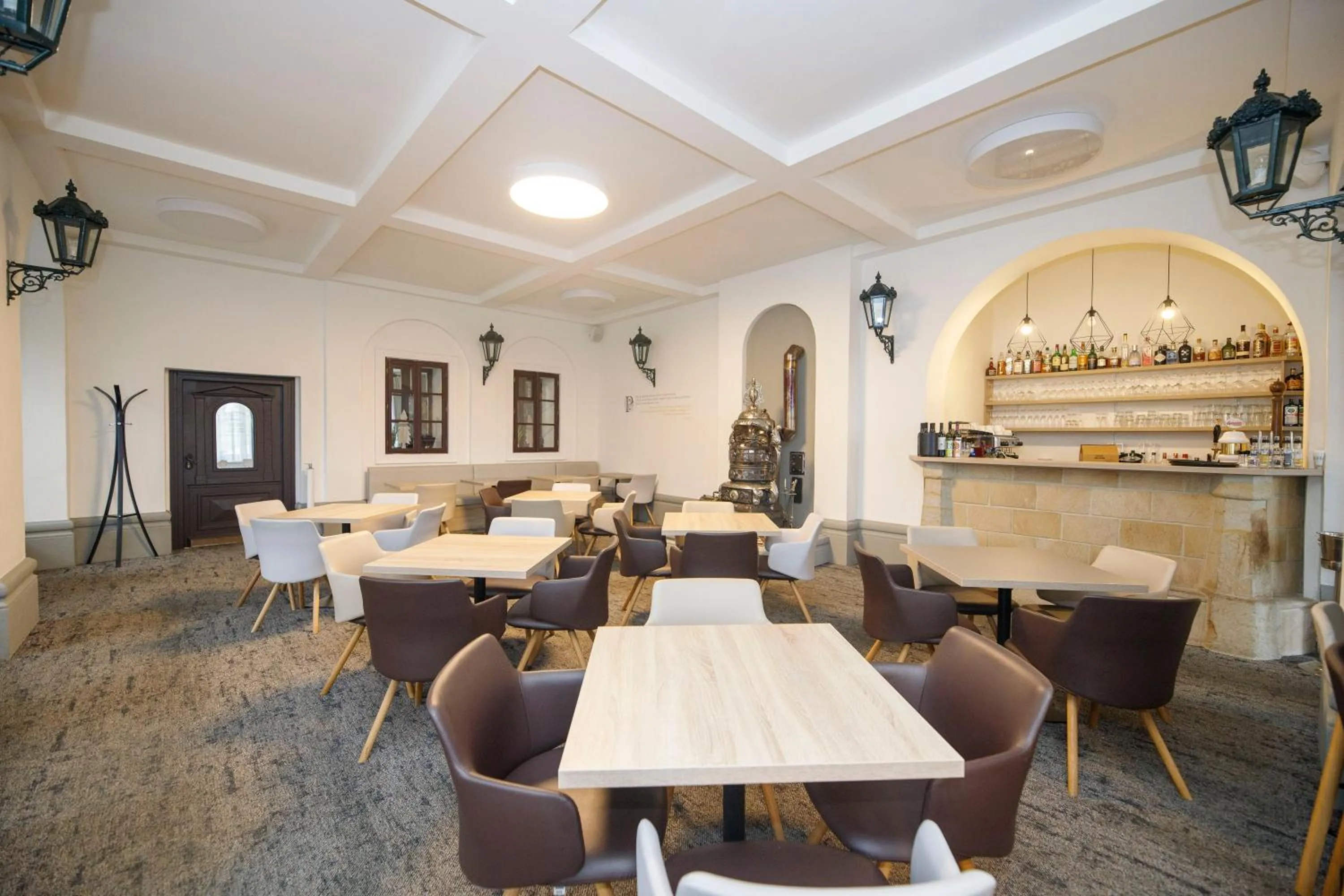 Restaurant/places to eat in Hotel Praha