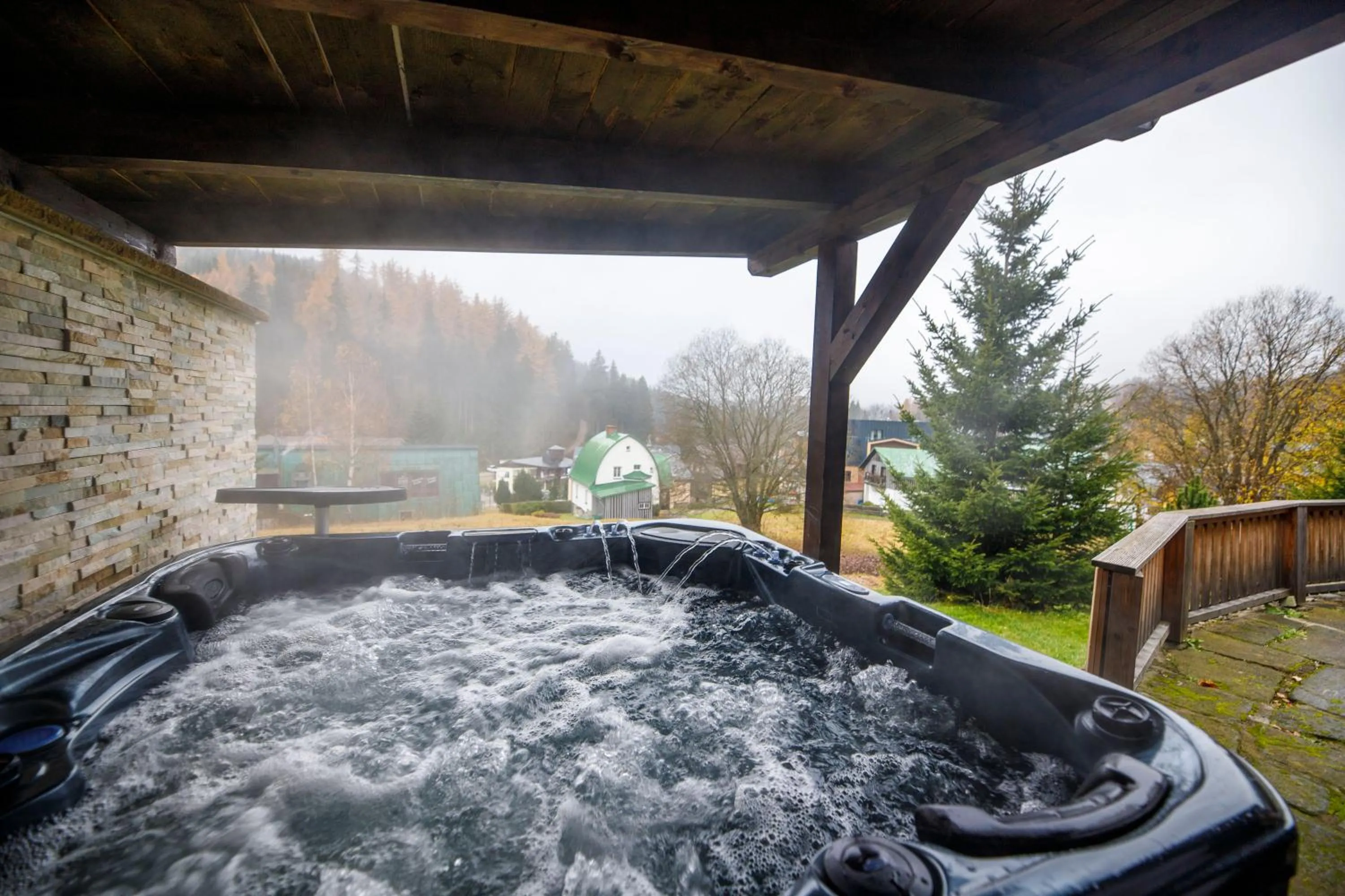 Hot Tub in Hotel Praha