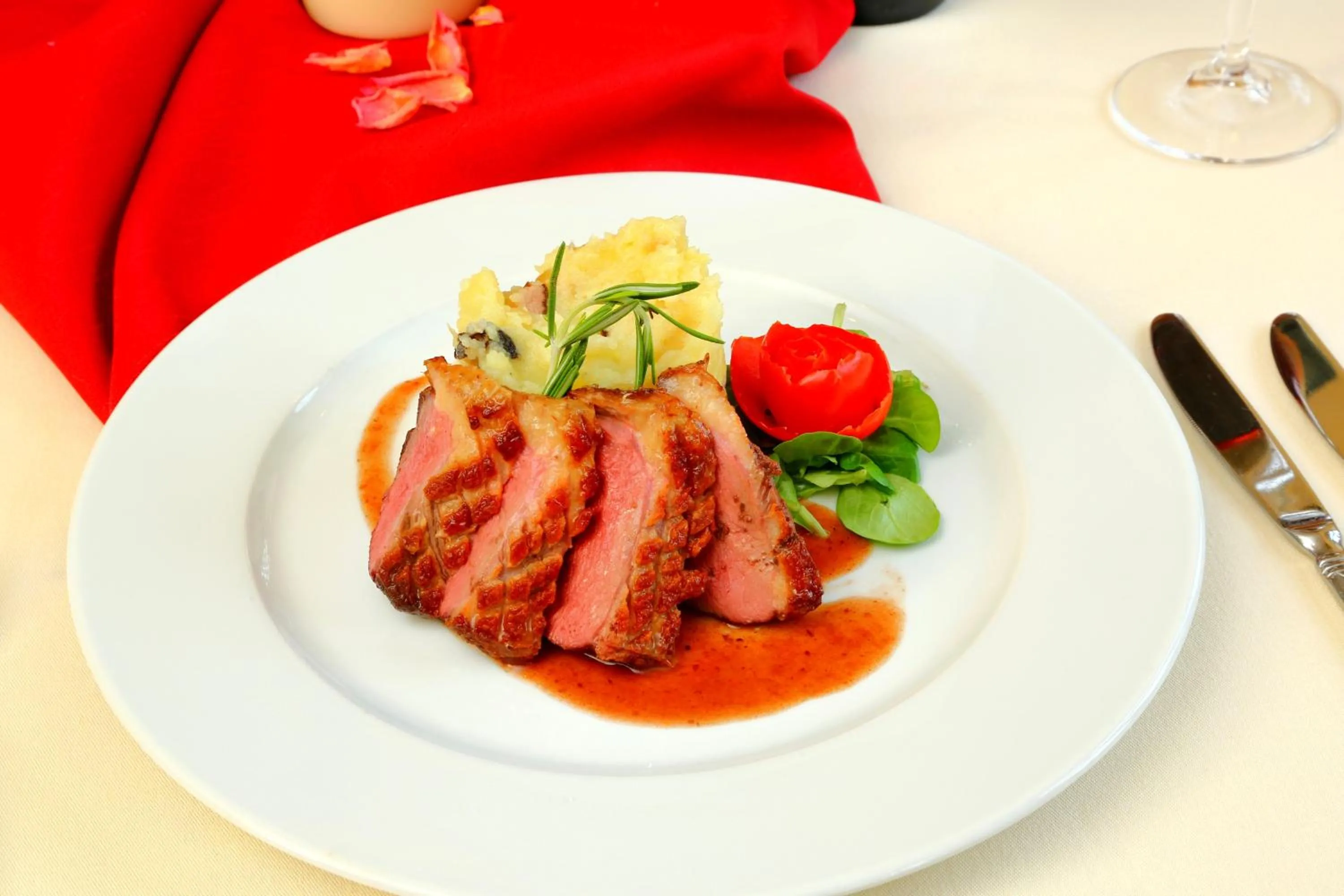 Food and drinks in Hotel Praha