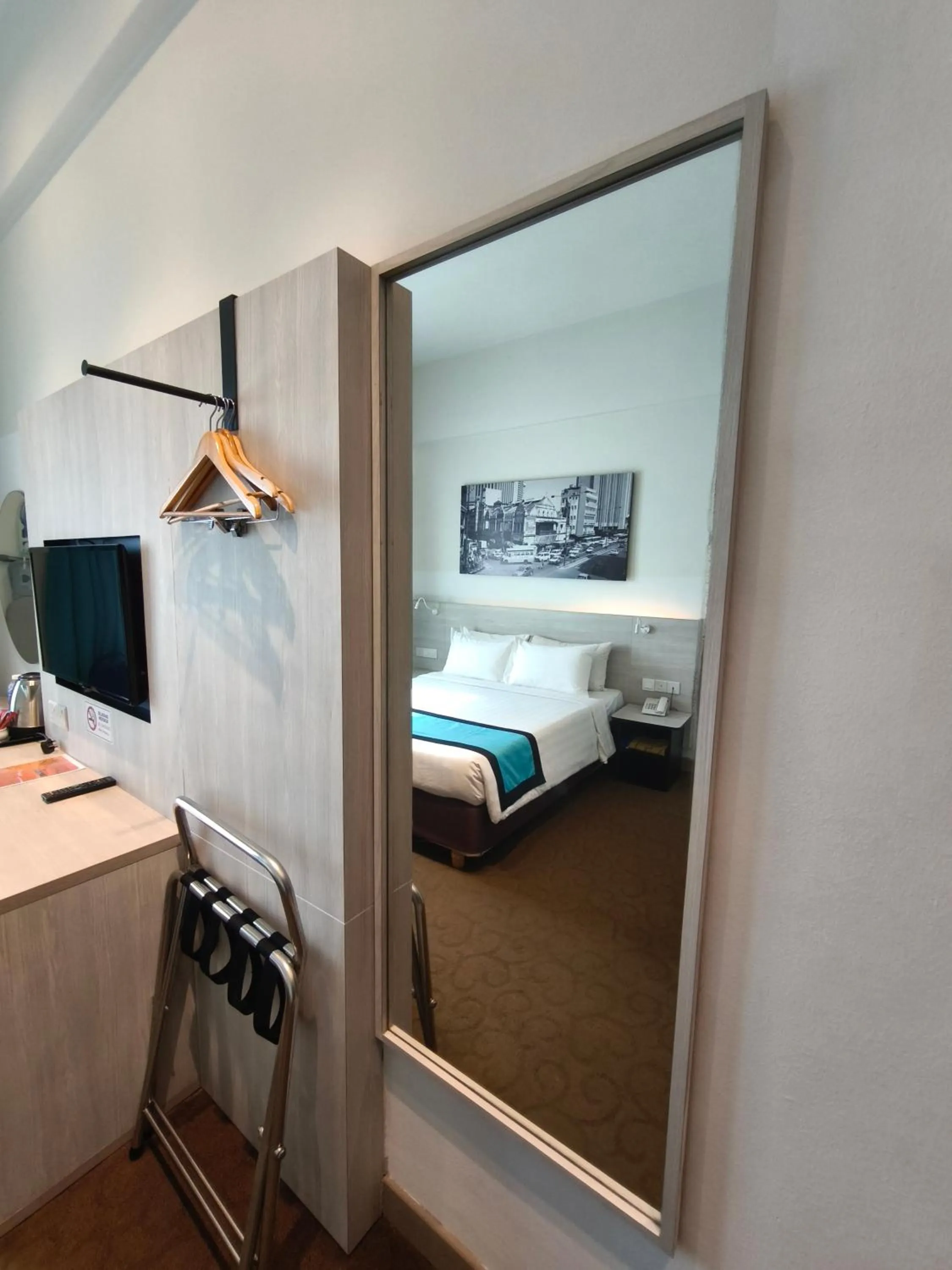 Property building, Bed in Alamis City Kuala Lumpur - Formerly EDC Hotel Kuala Lumpur