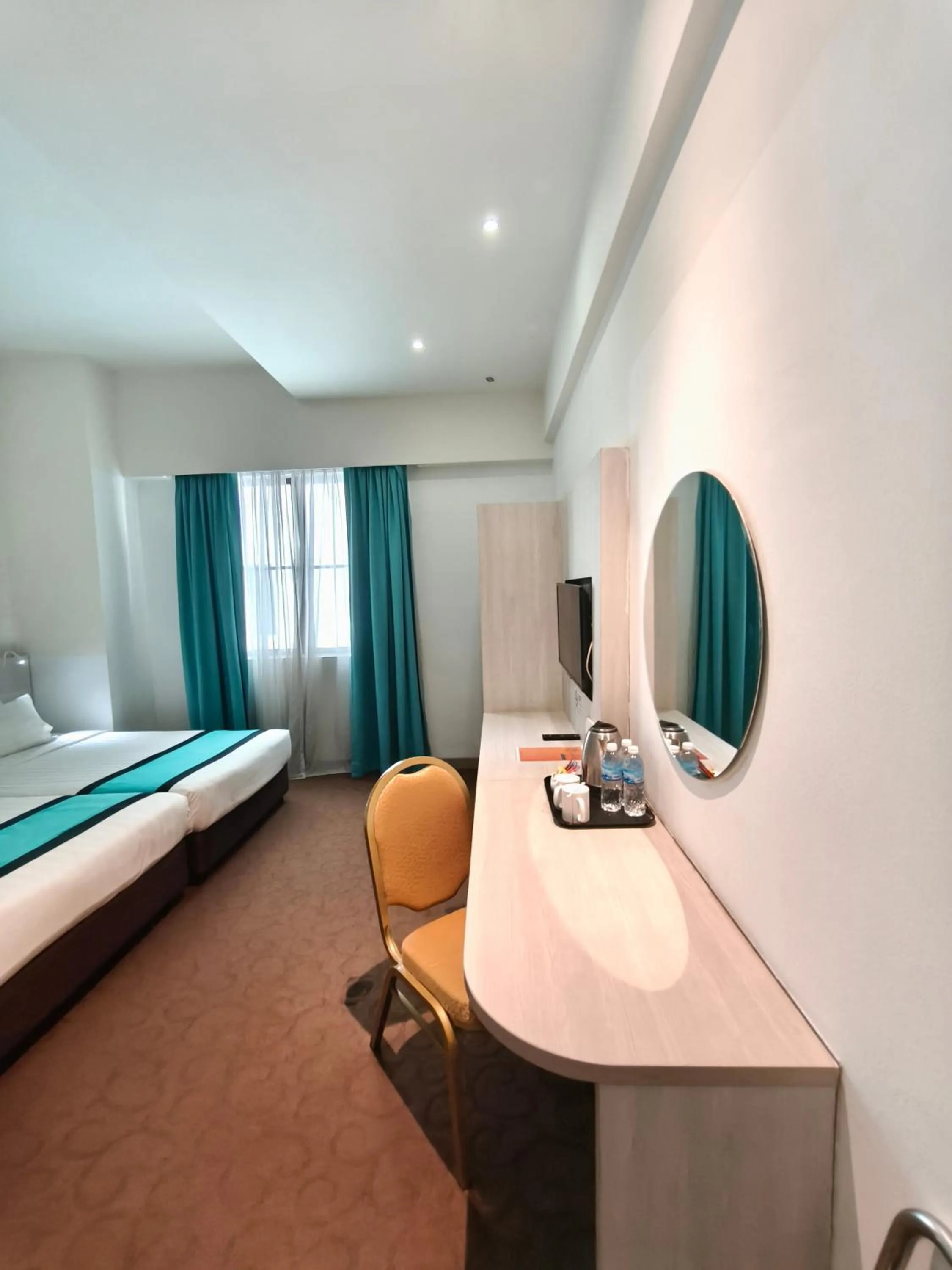 Photo of the whole room, Bed in Alamis City Kuala Lumpur - Formerly EDC Hotel Kuala Lumpur