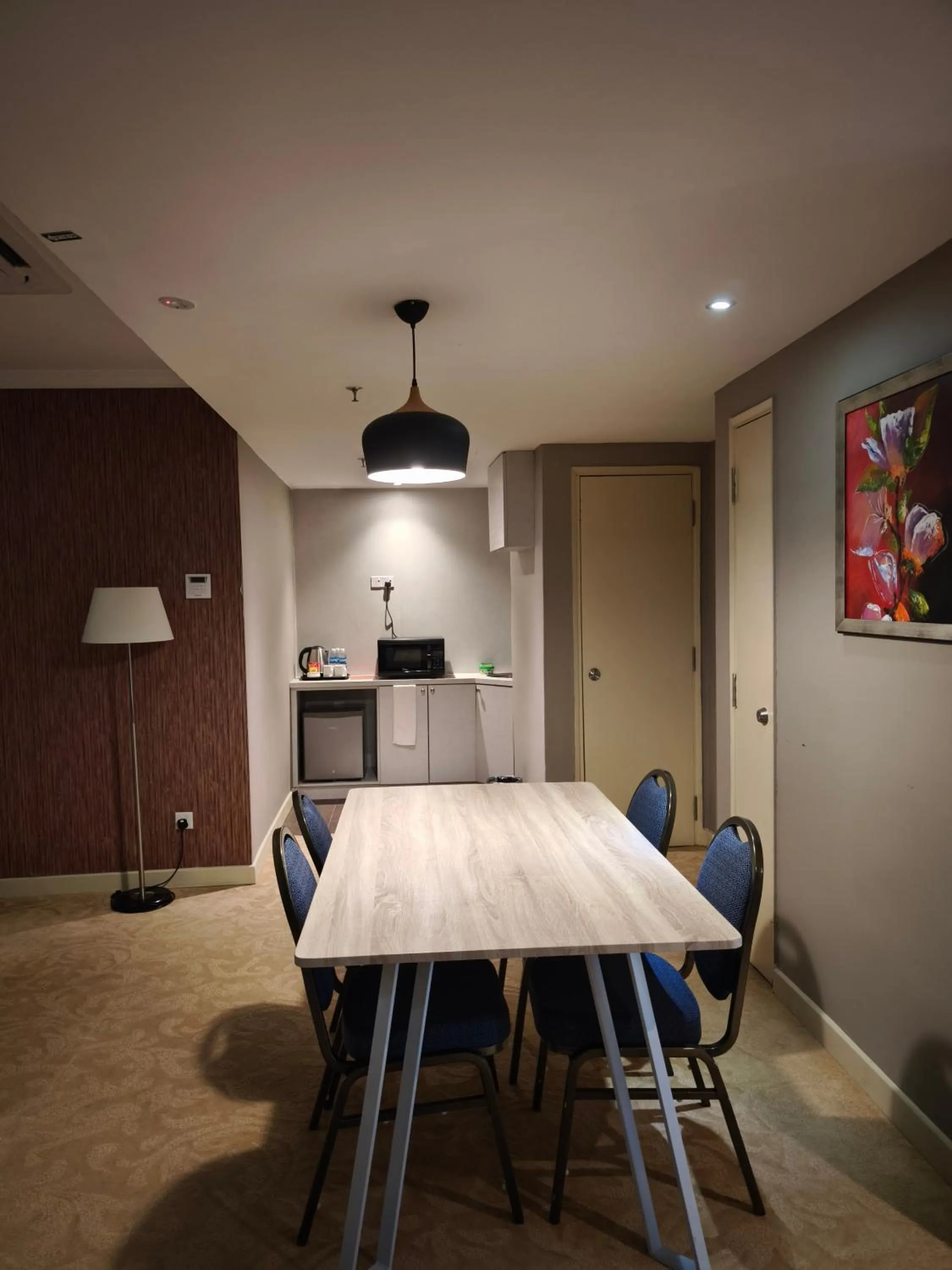 Dining area in Alamis City Kuala Lumpur - Formerly EDC Hotel Kuala Lumpur