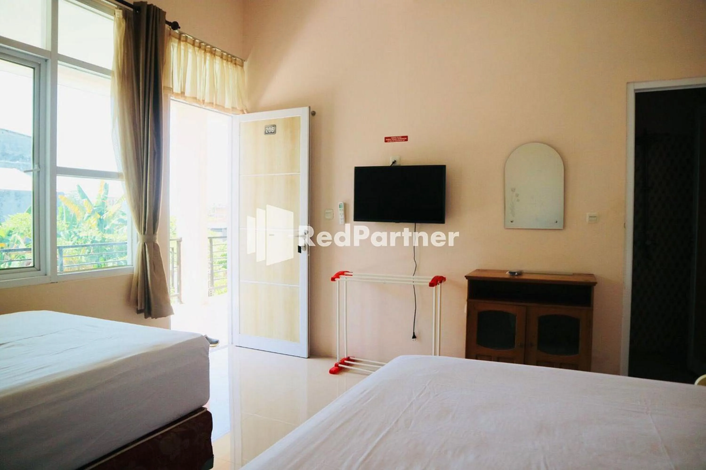 Bed in Wisma Suci Syariah Polewali Mandar Mitra RedDoorz