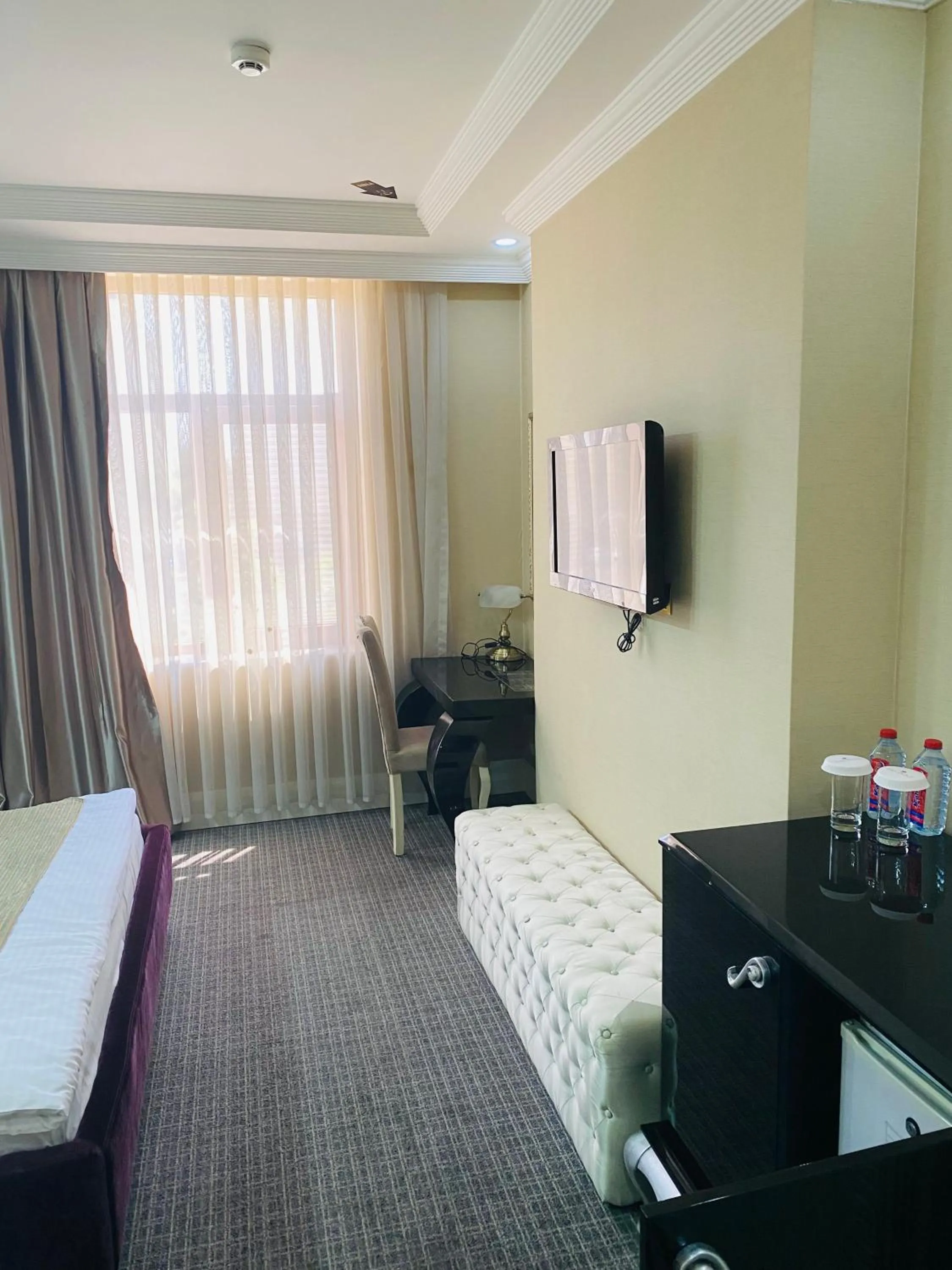 TV and multimedia, Bed in Lake Palace Baku