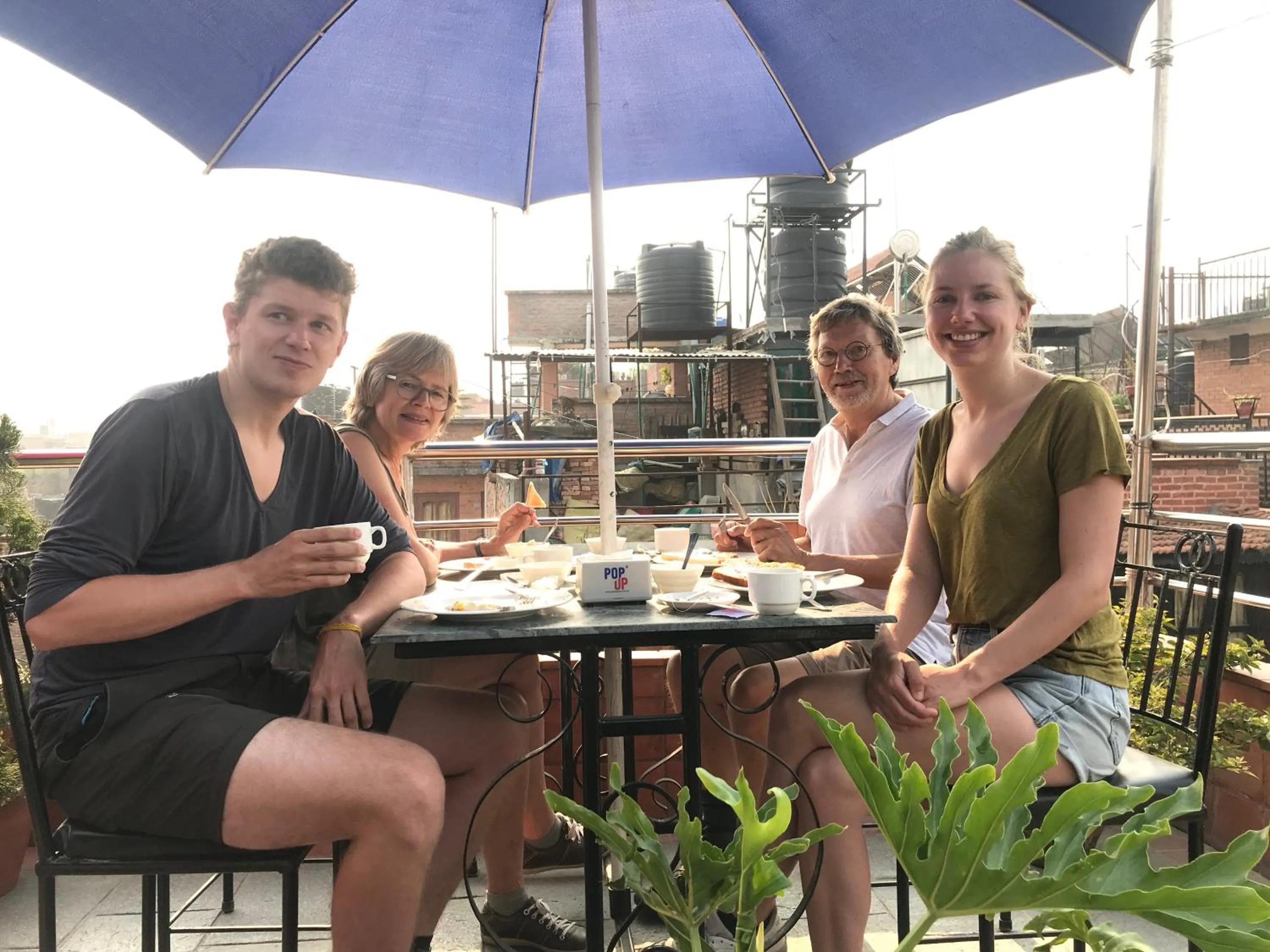 Restaurant/places to eat in Hotel vintage Home