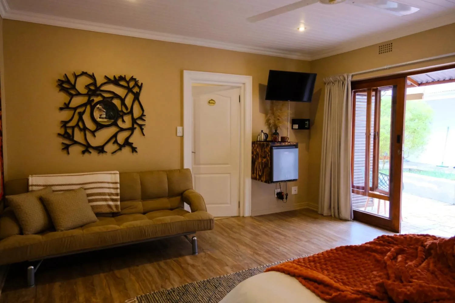 BWHALE guest house B&B