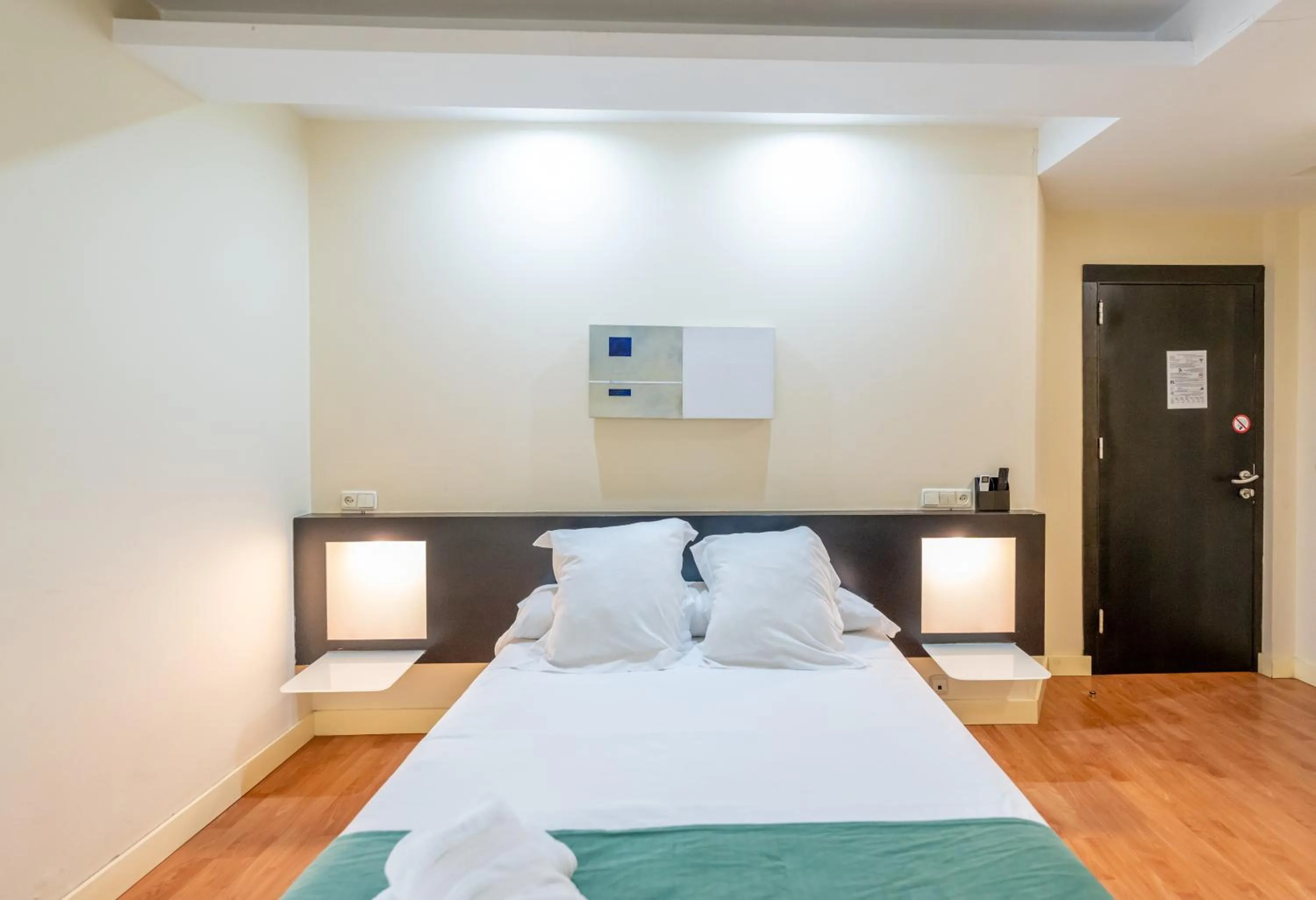 Bed in Hotel Monasterio Granada - Adults Only