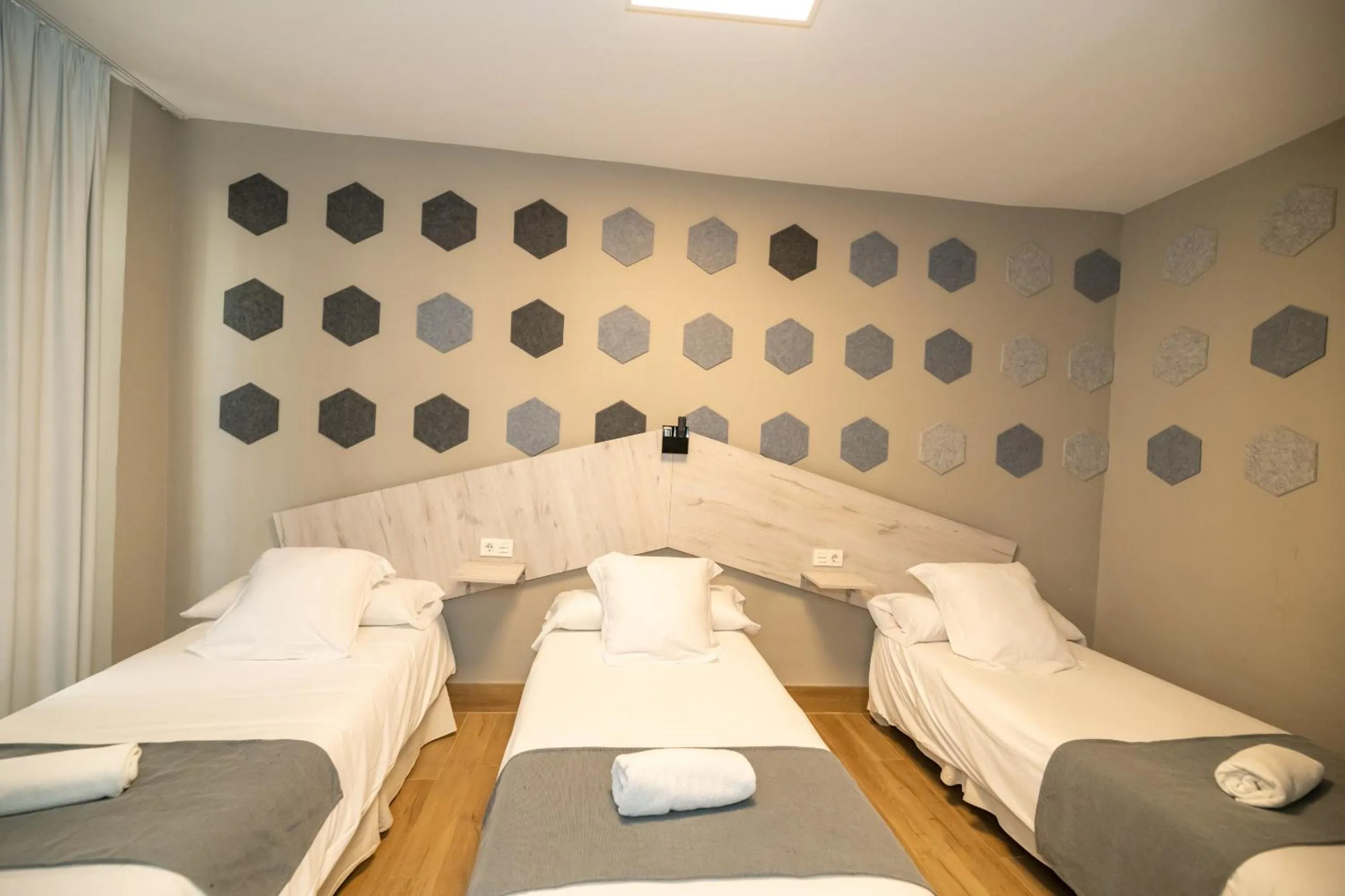 Decorative detail, Bed in Hotel Monasterio Granada - Adults Only