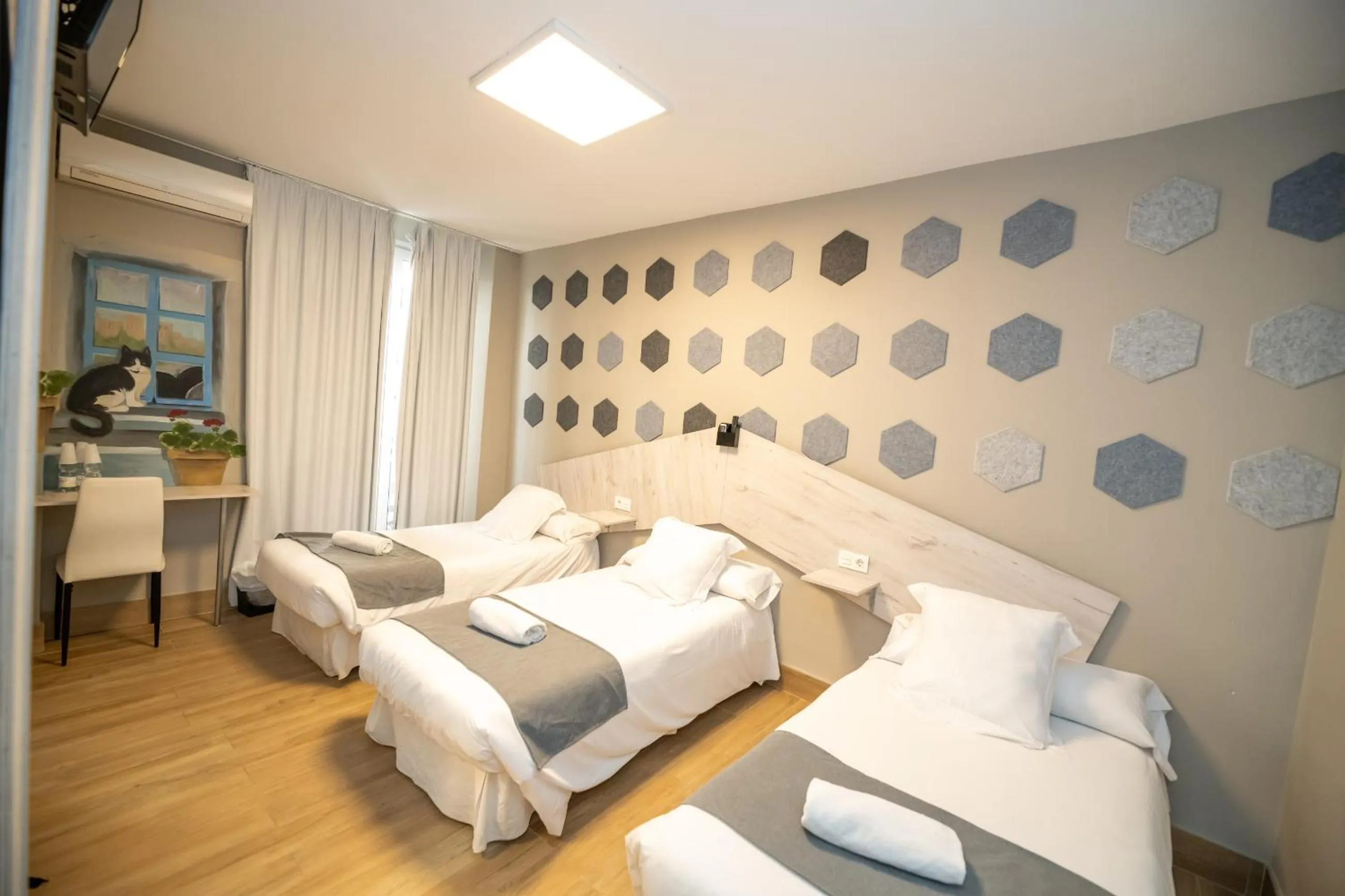 Decorative detail, Bed in Hotel Monasterio Granada - Adults Only