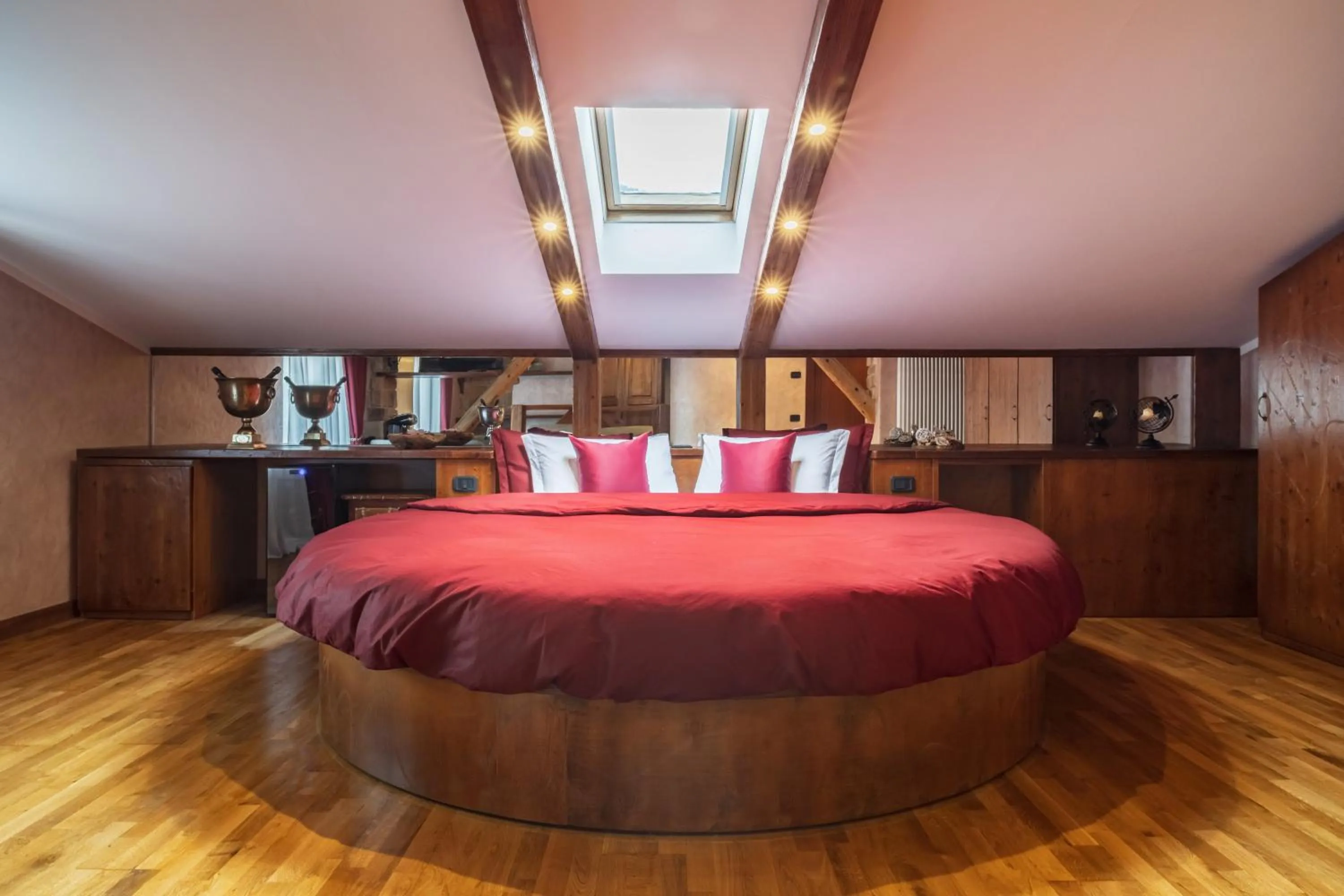 Bed in Garden Wellness Hotel S