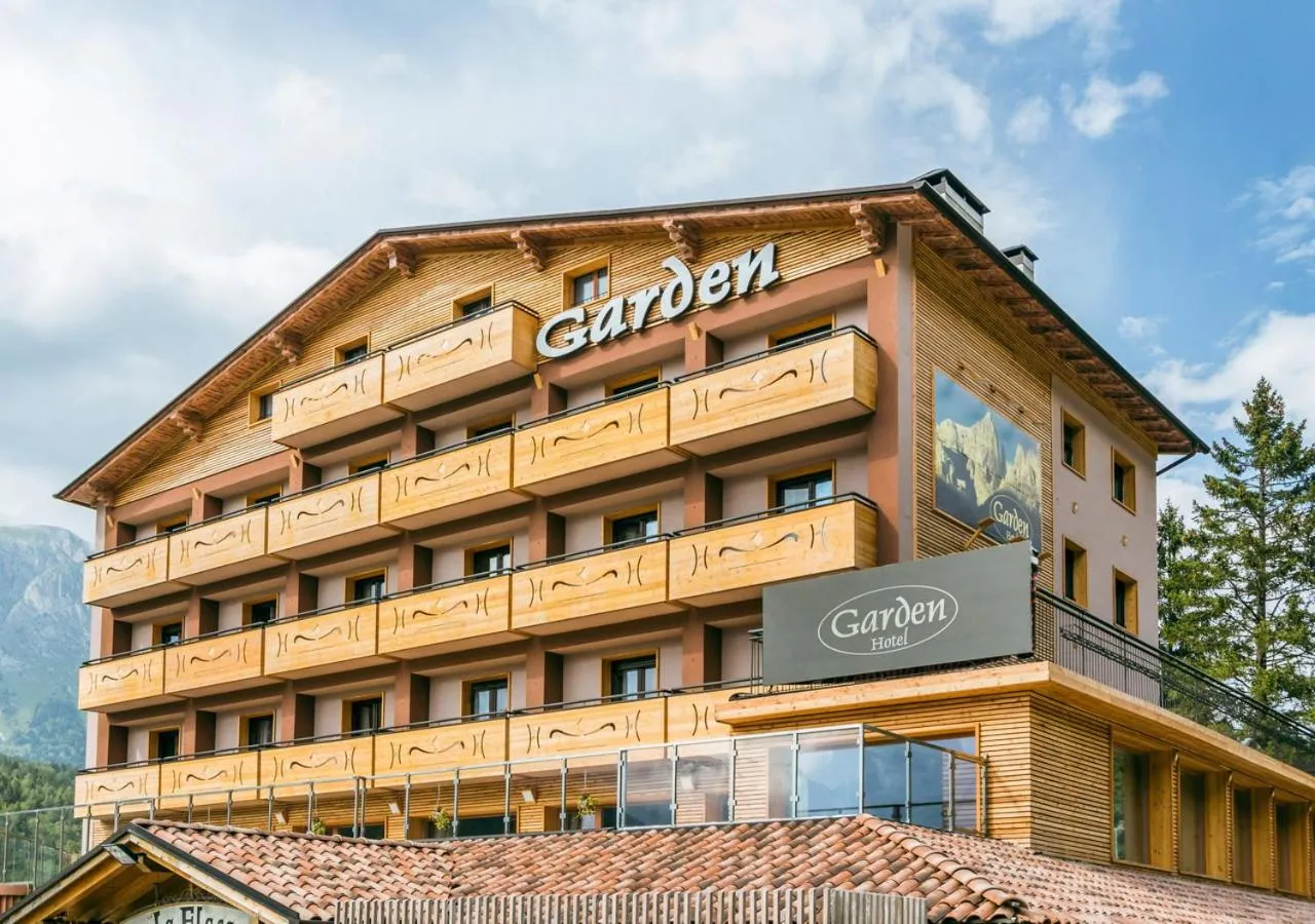 Property building in Garden Wellness Hotel S