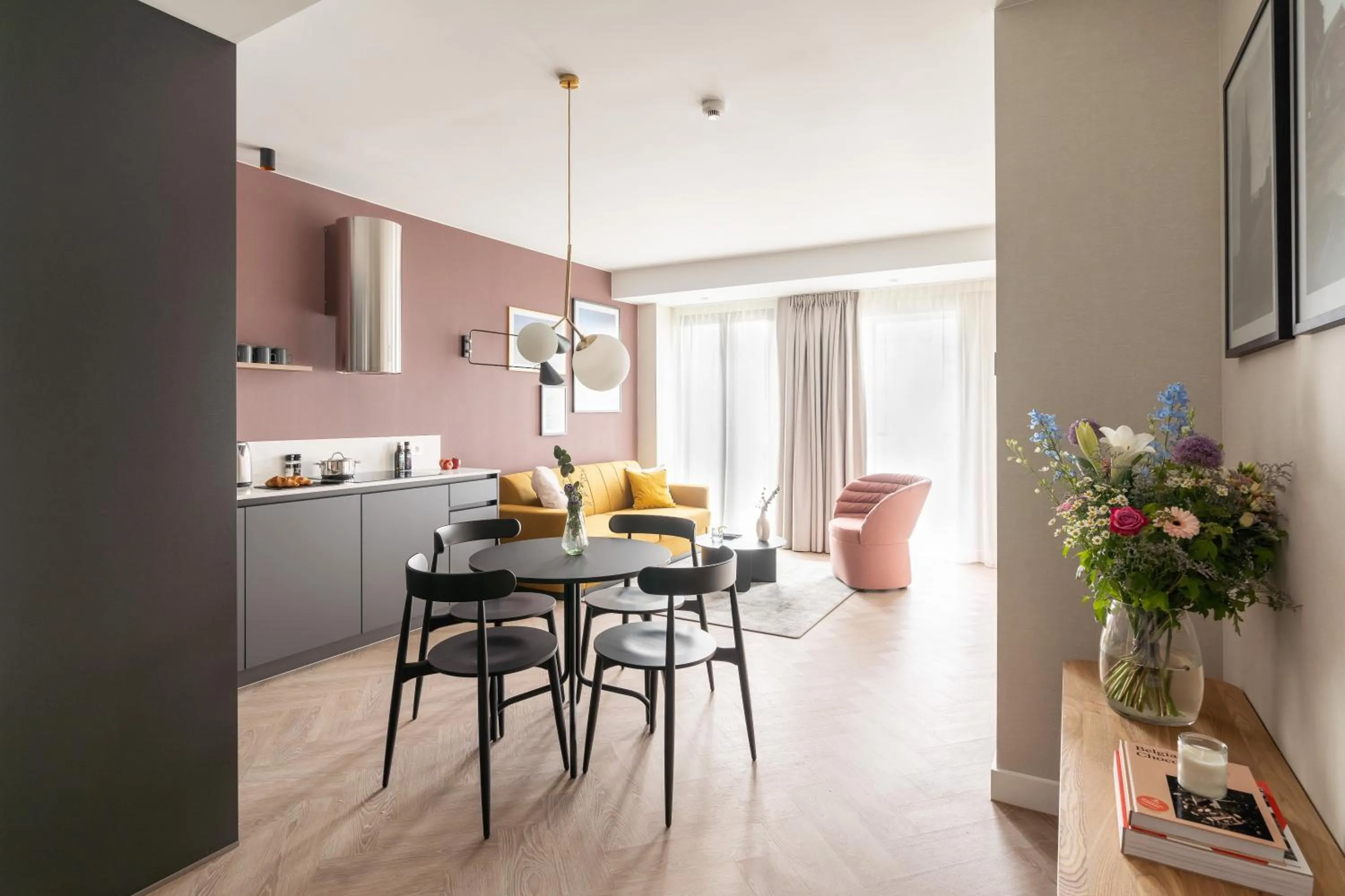 Coffee/tea facilities in YAYS Antwerp Opera by Numa