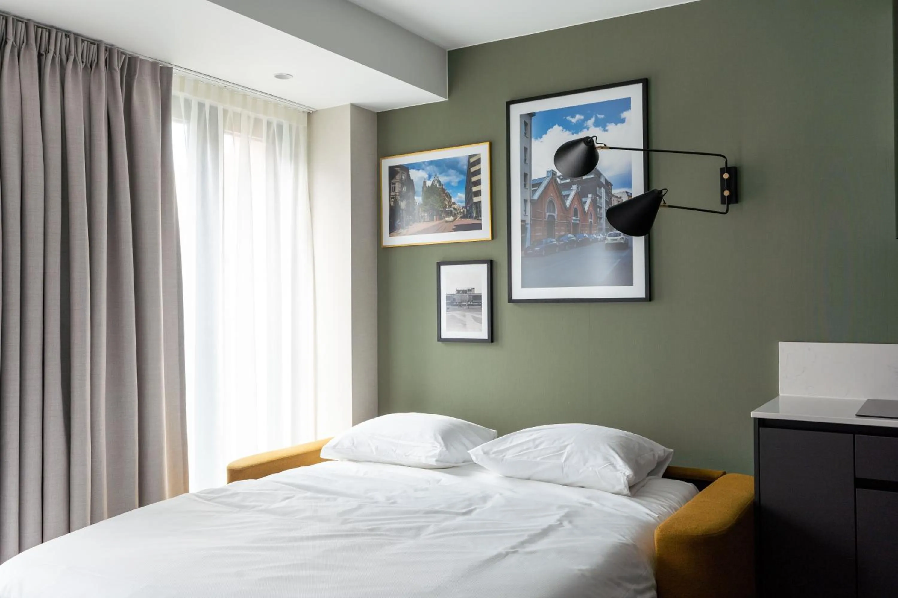 Bed in YAYS Antwerp Opera by Numa