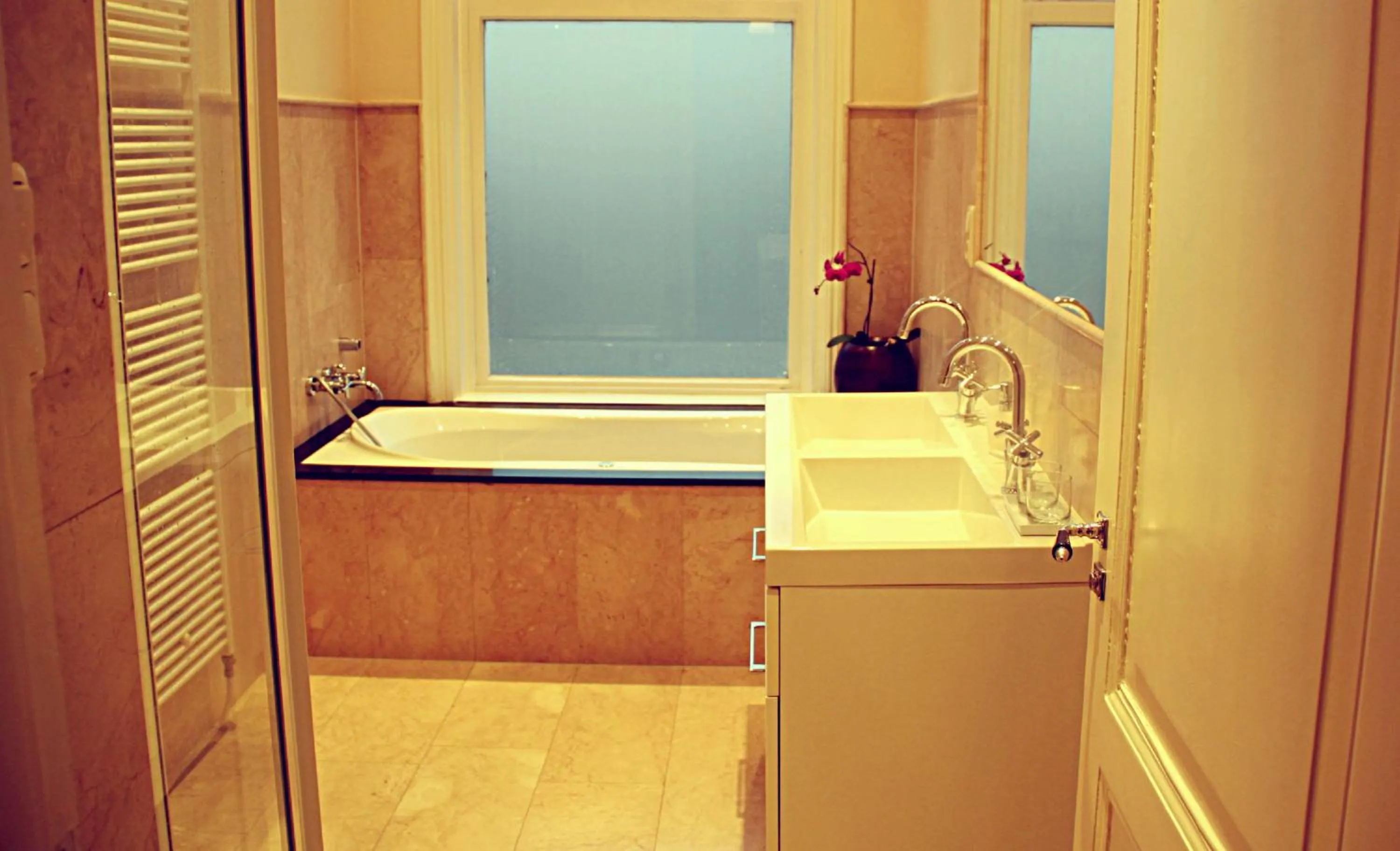 Bathroom in Maison Indochine