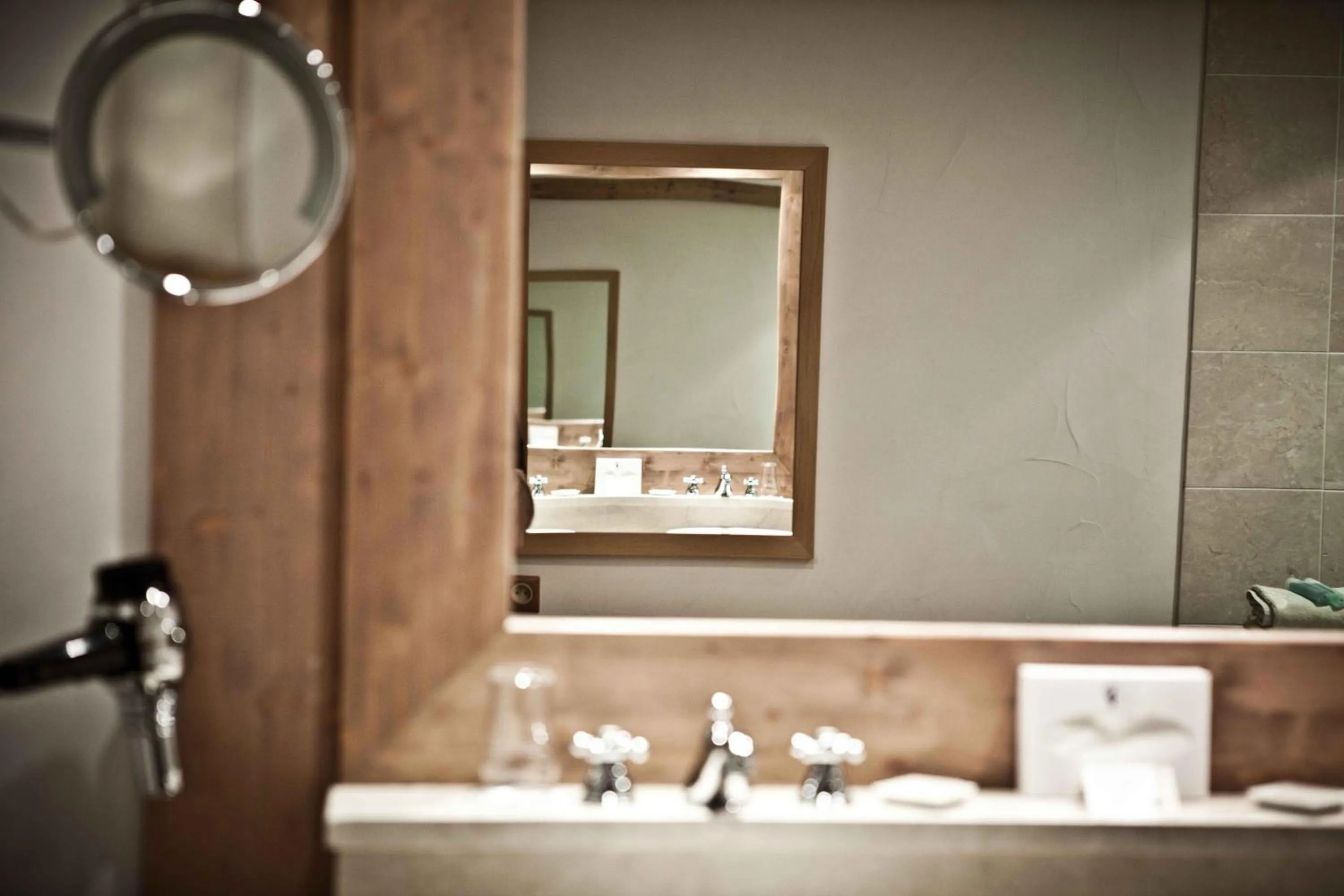 Bathroom in Hôtel Les Barmes De l'Ours