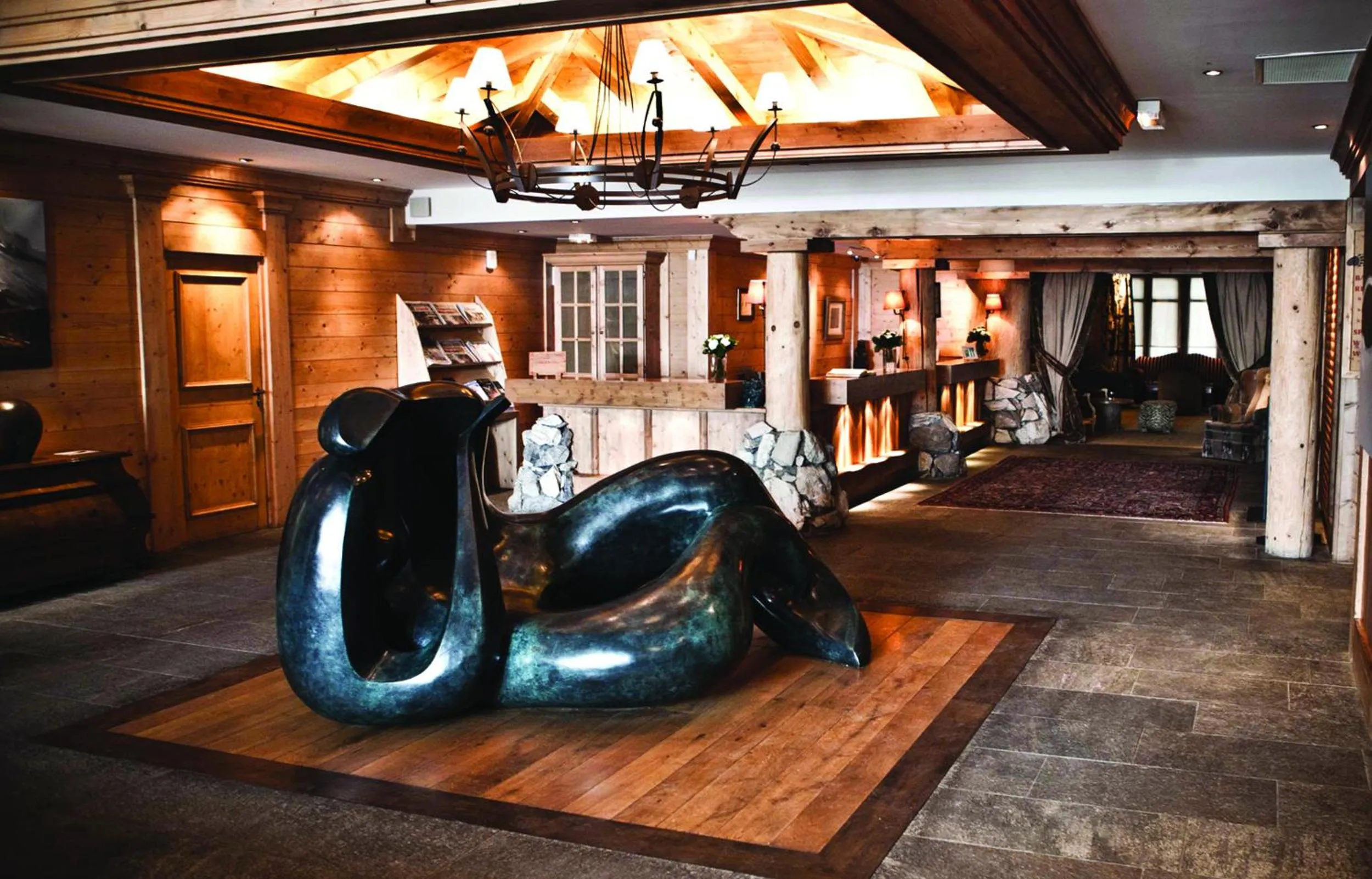 Decorative detail in Hôtel Les Barmes De l'Ours