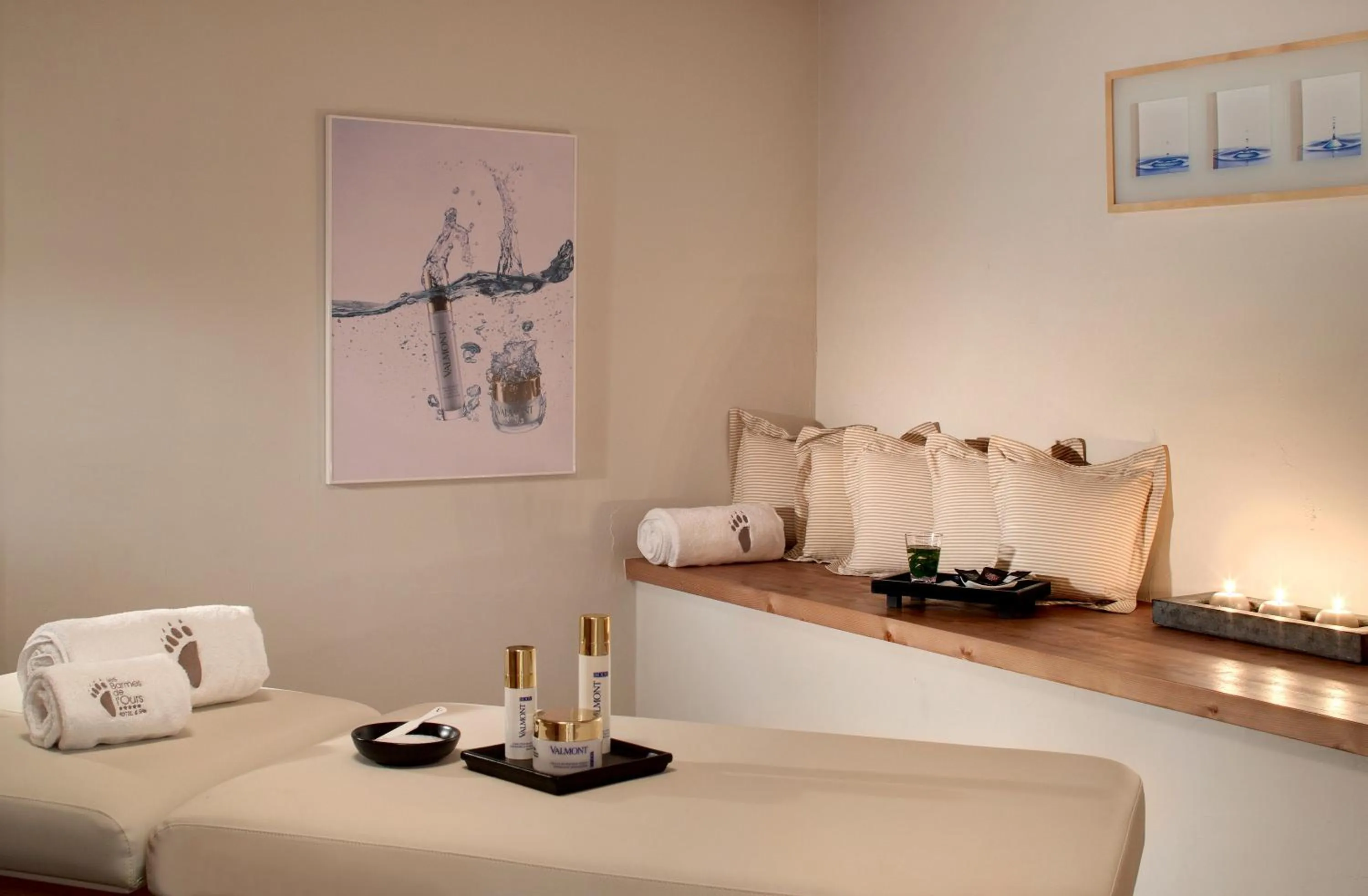 Bed in Hôtel Les Barmes De l'Ours