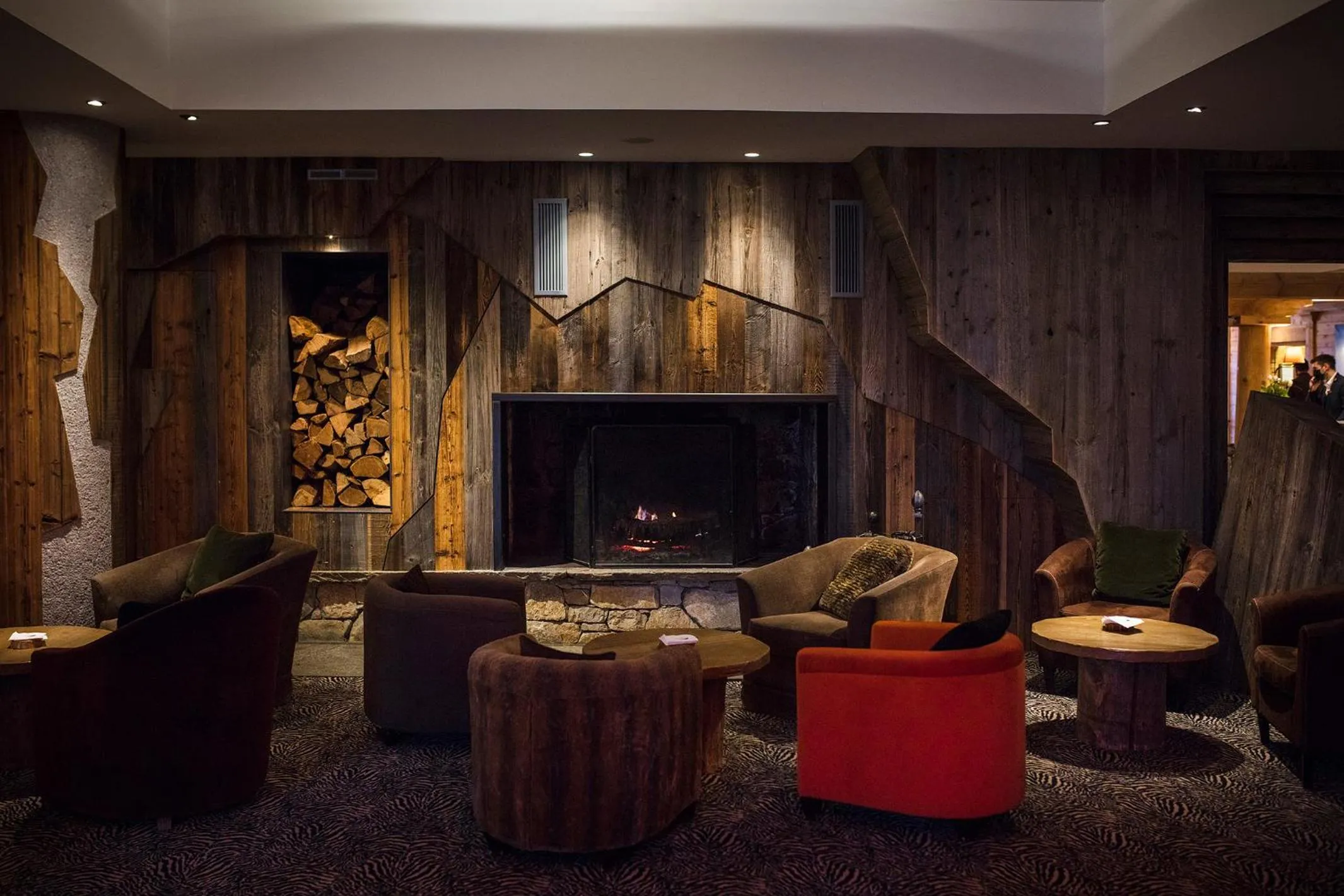 Lounge or bar in Hôtel Les Barmes De l'Ours