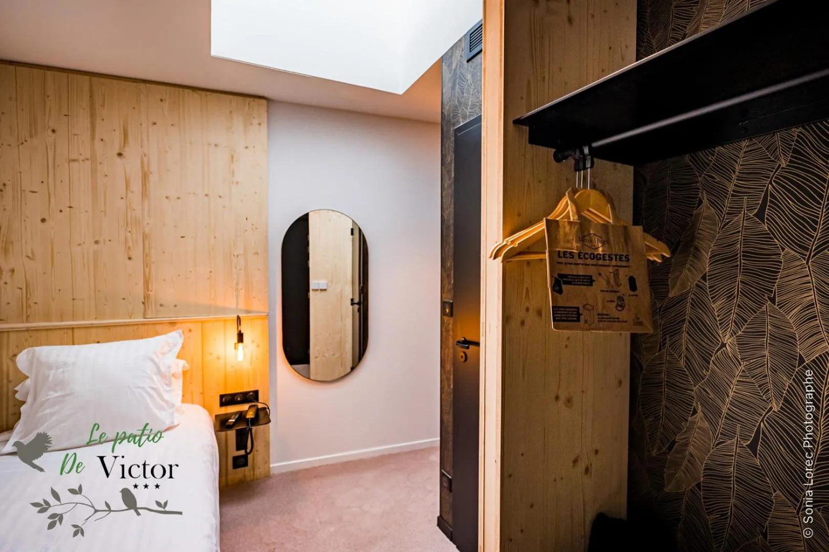 Bed in Hôtel Le Patio de Victor, Lorient