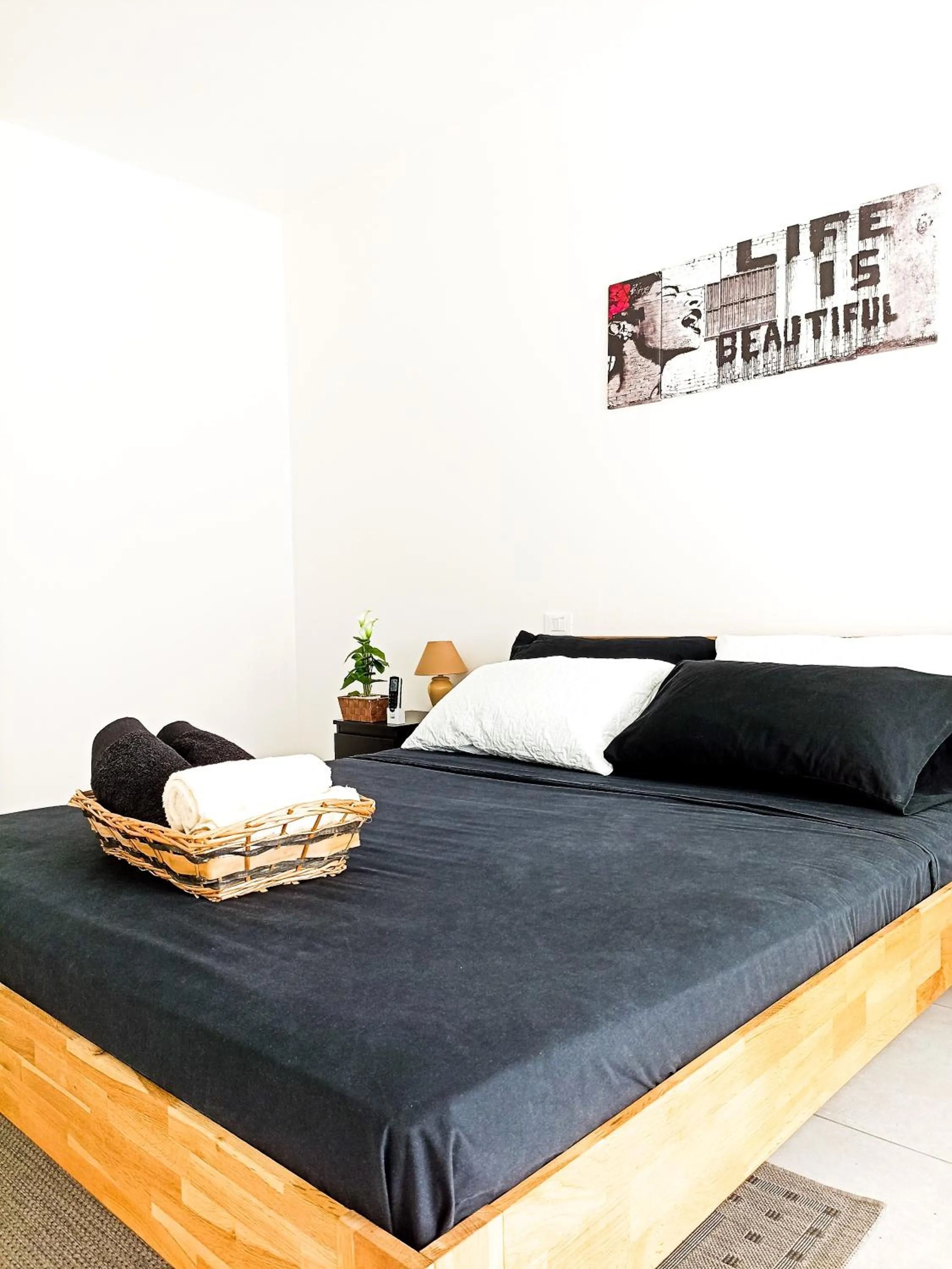 Bed in Kolossoi Guest House