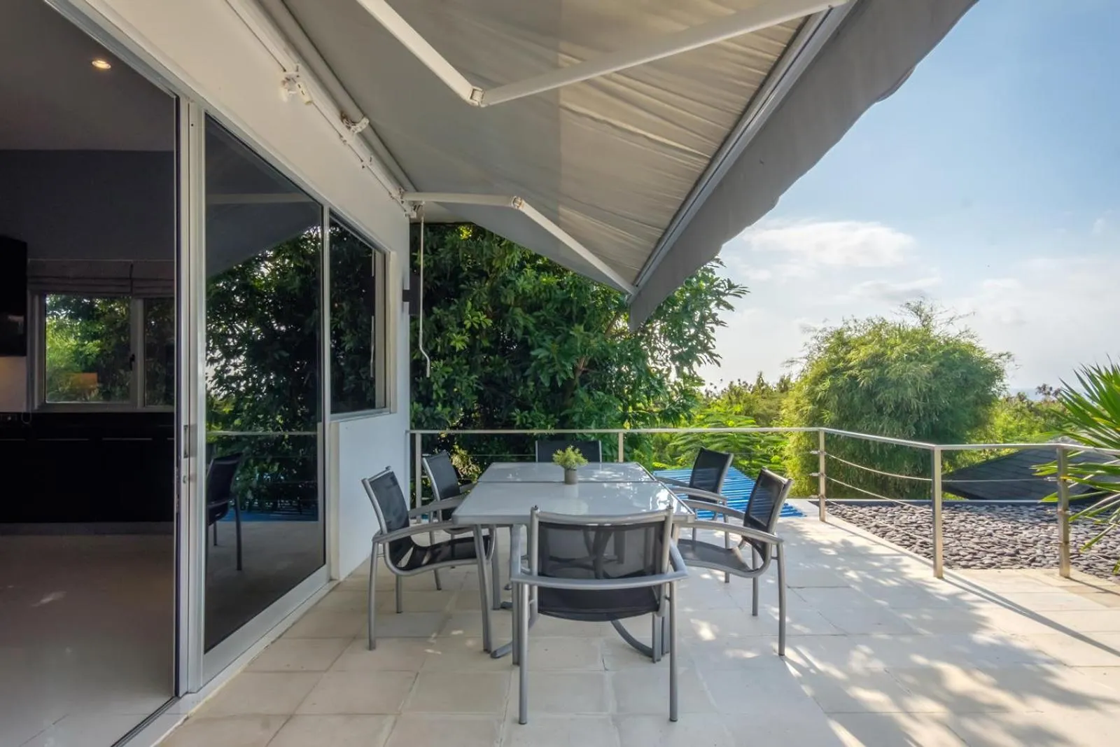 Balcony/Terrace in Suluban Cliff Bali Villa