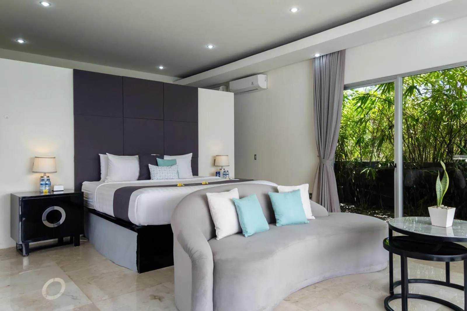 Bedroom, Bed in Suluban Cliff Bali Villa