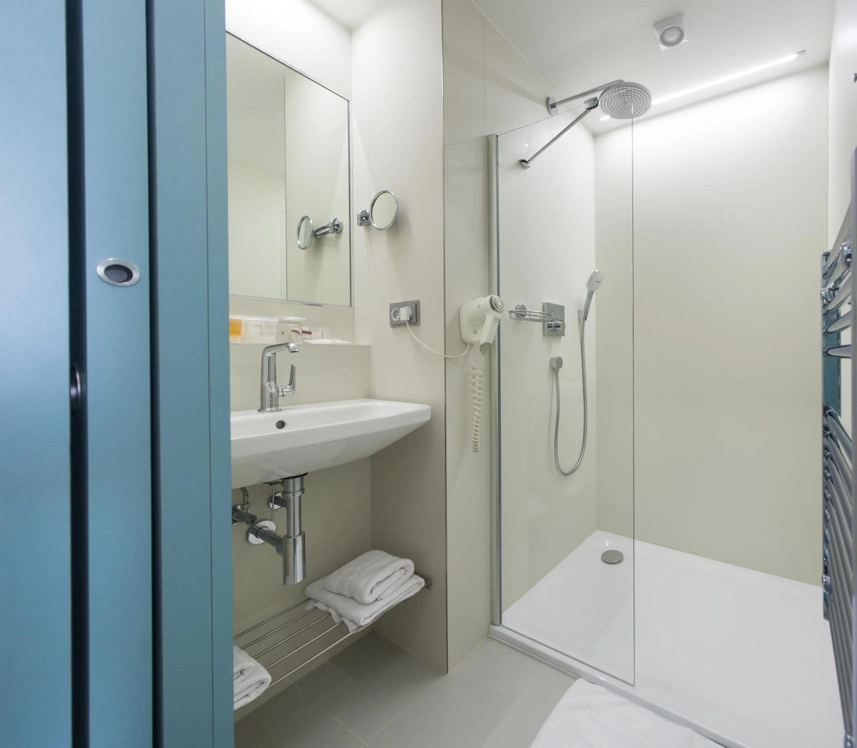 Bathroom in Hotel Continental