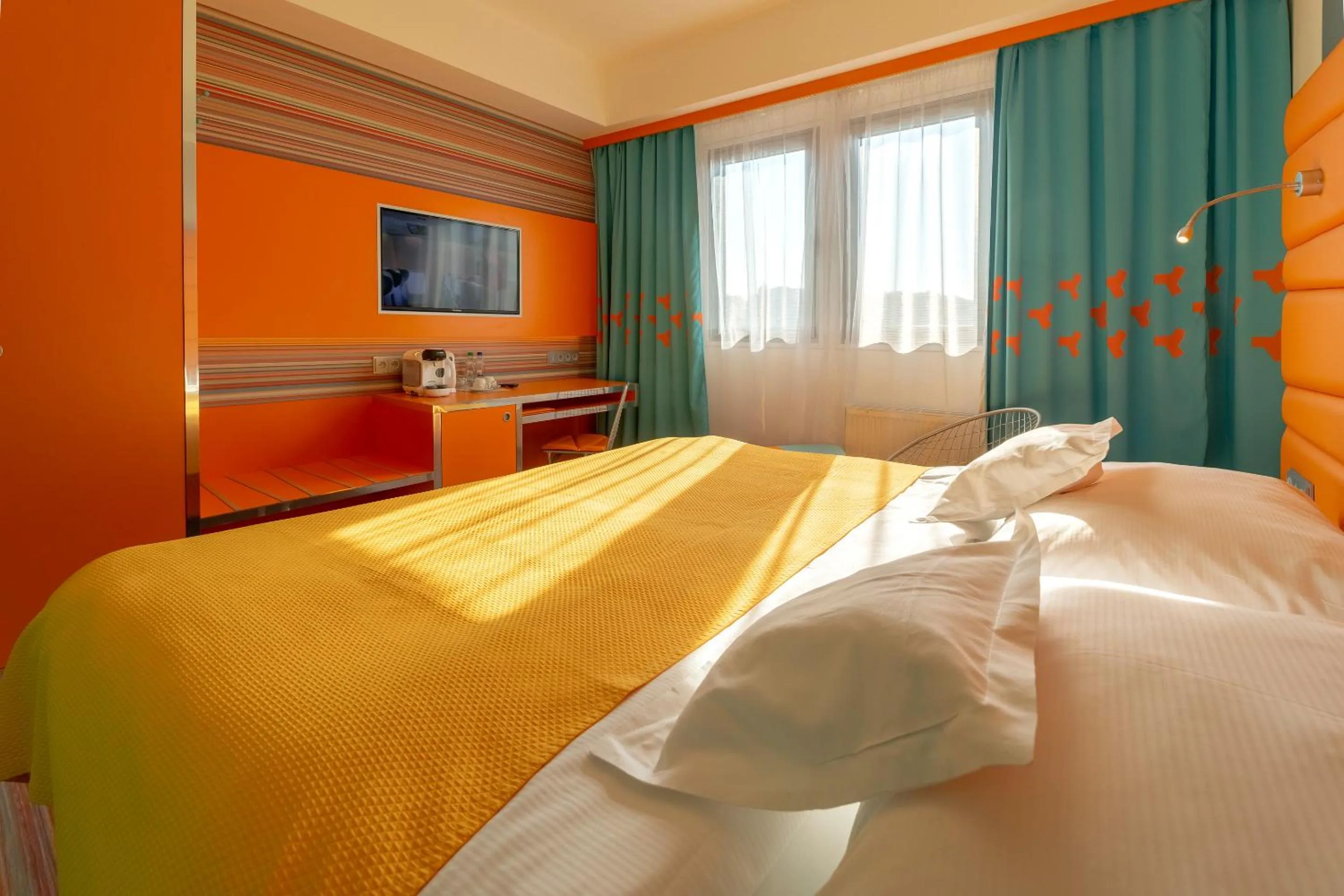 Bed in Hotel Continental