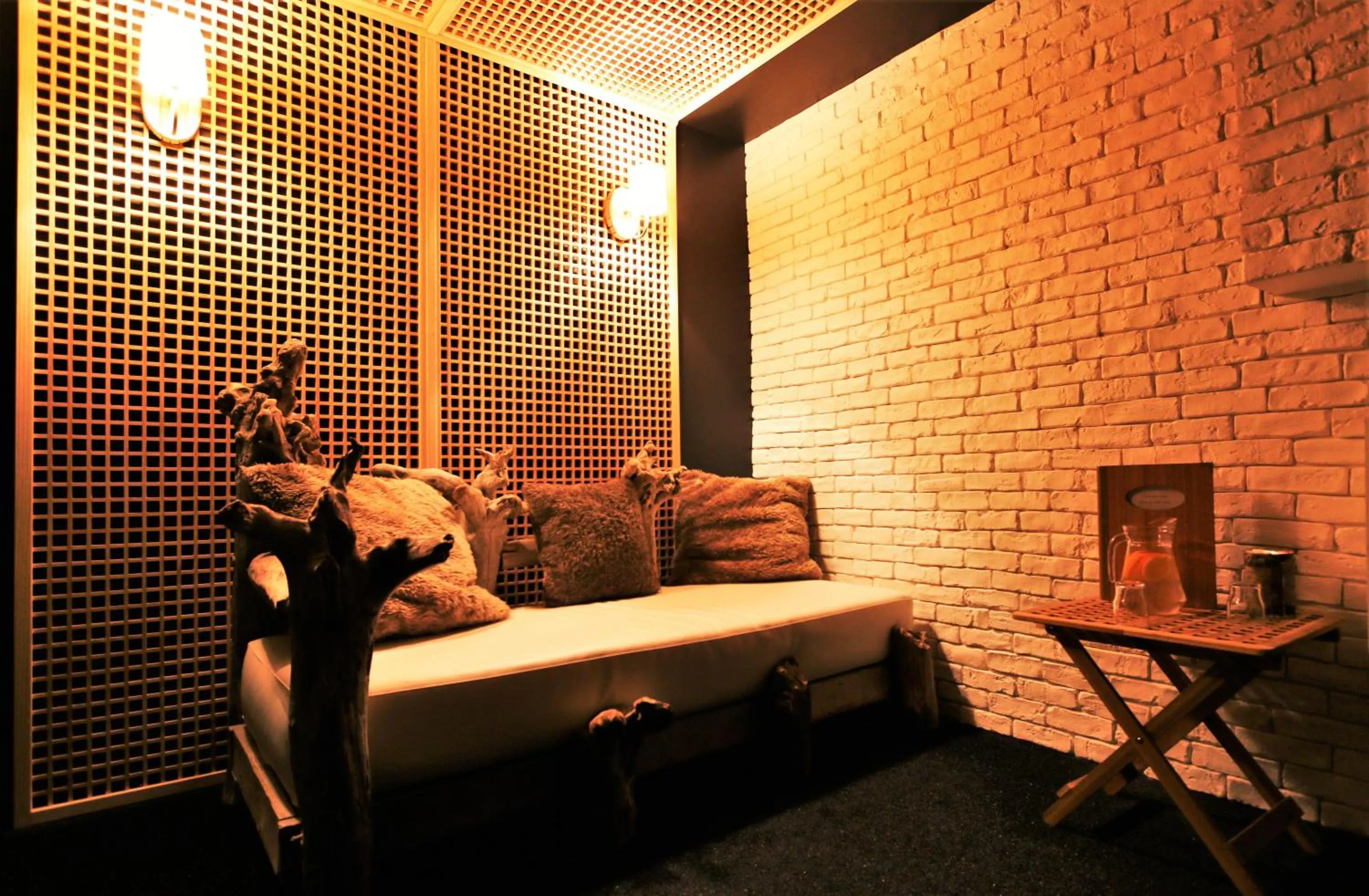 Living room, Bed in Rock Noir & Spa