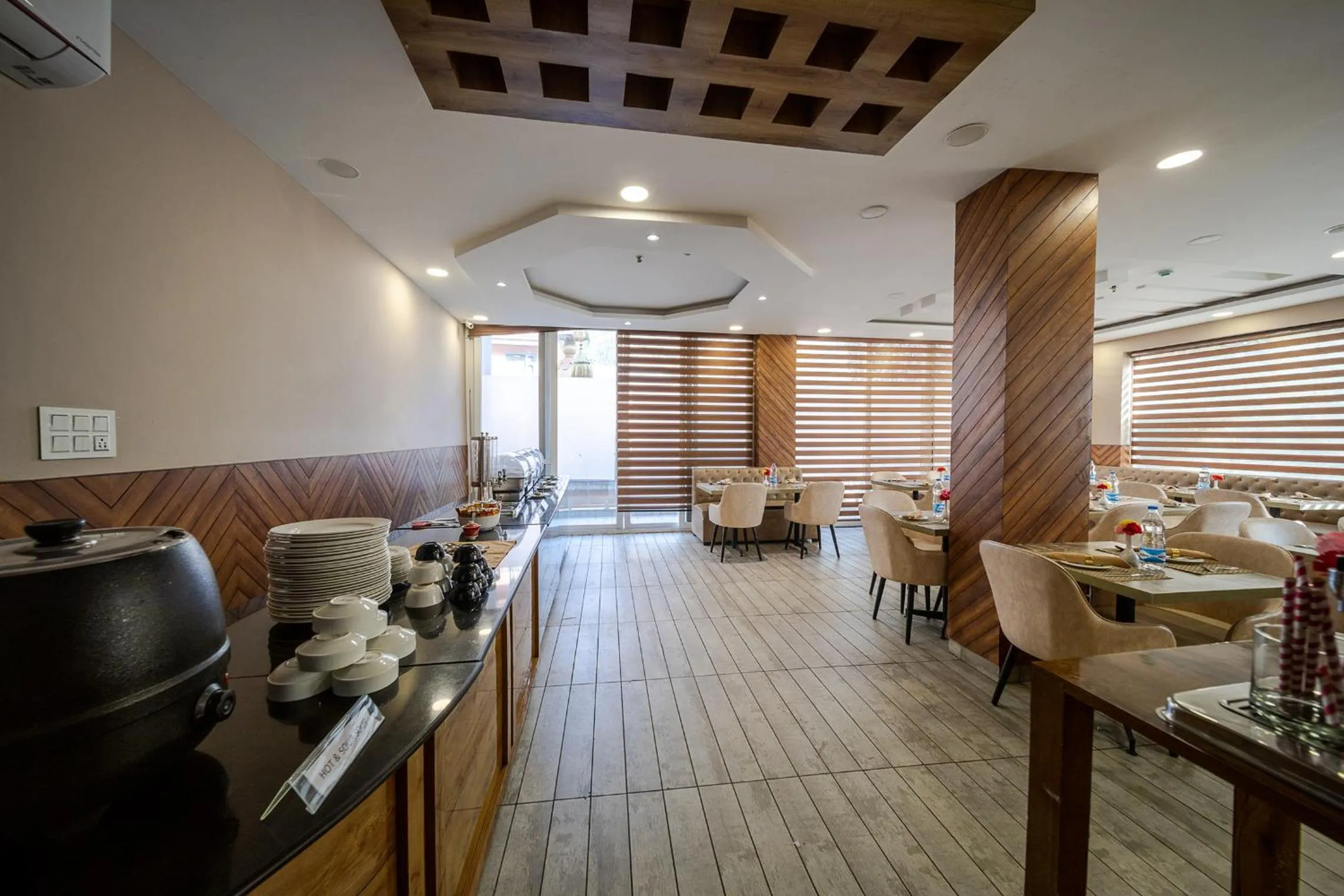 Dining area in Tripli Hotels Shivaay