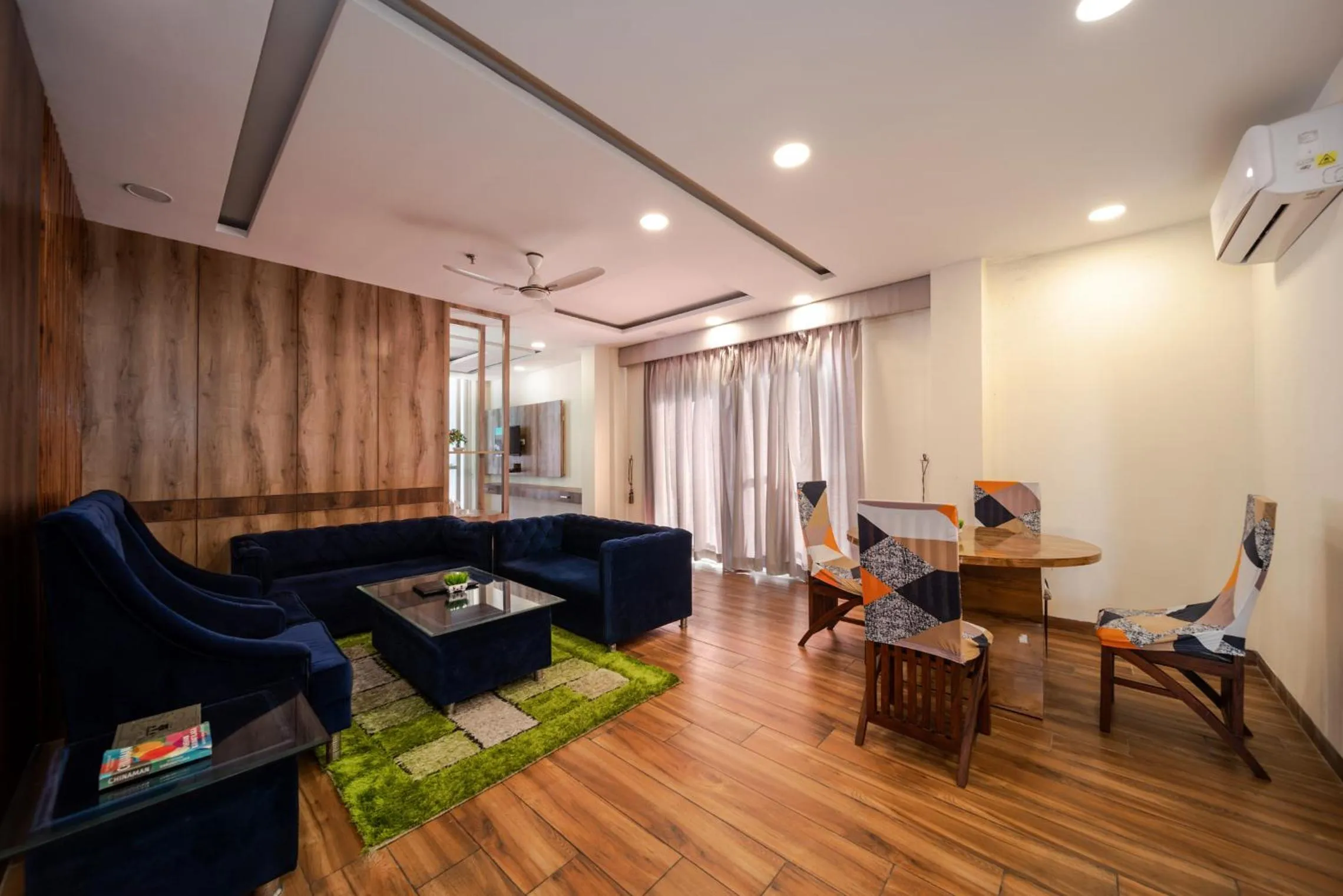 Living room in Tripli Hotels Shivaay