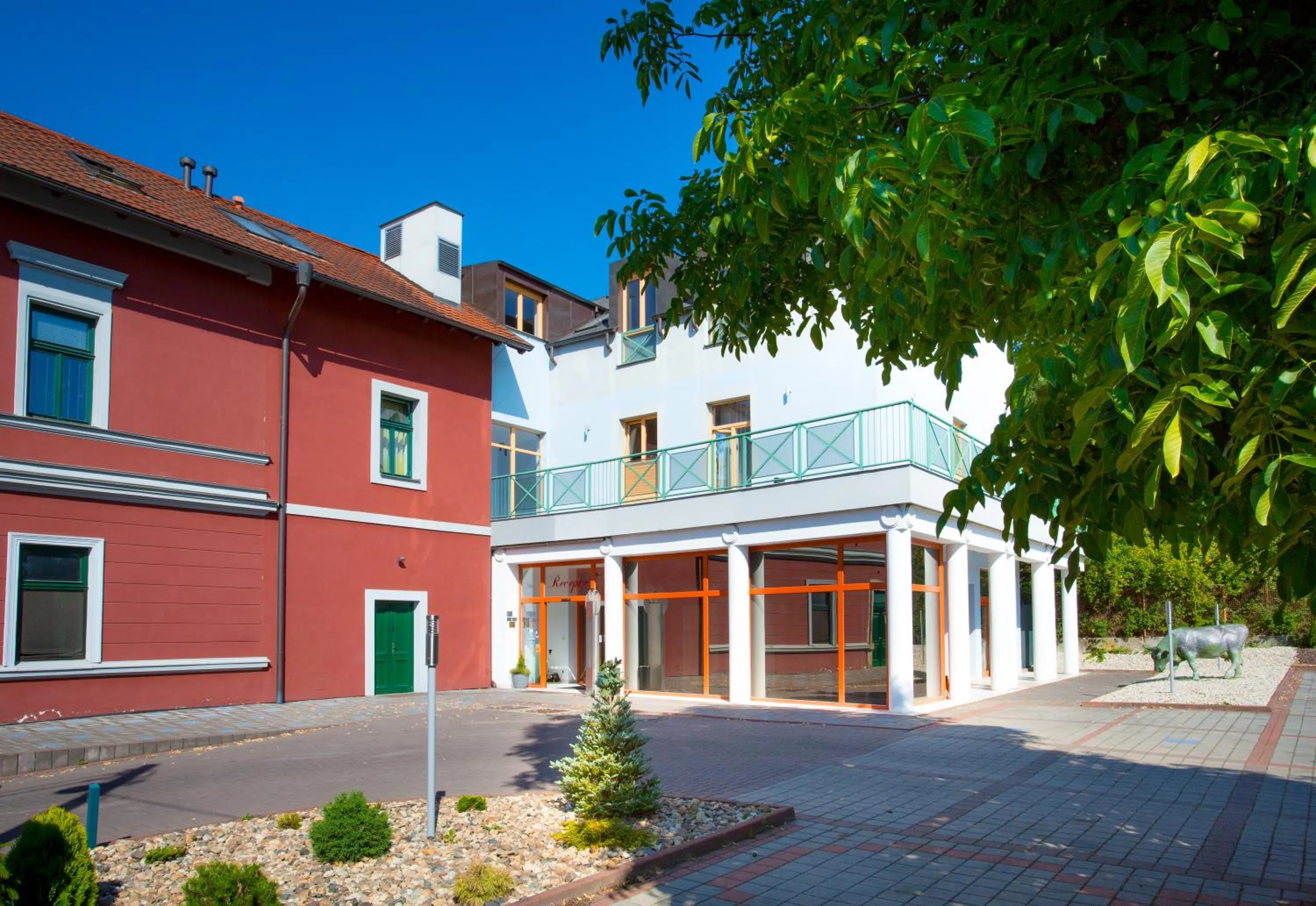 Facade/entrance in Hotel U Pramenu