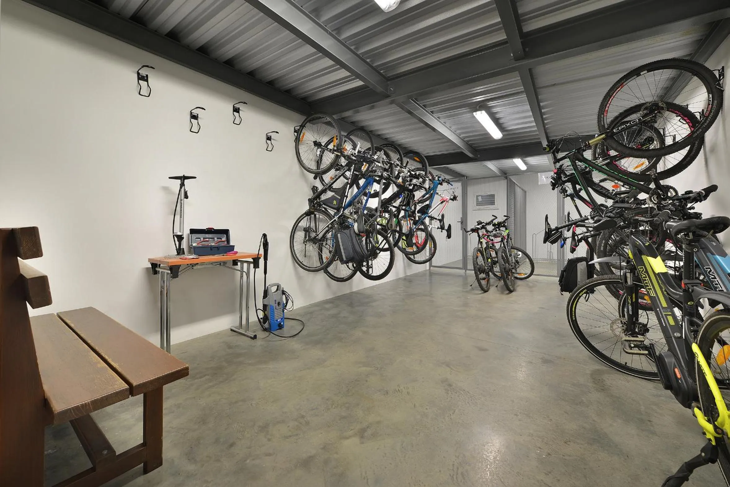 Cycling in PREMIUM Wellness & Wine Hotel Znojmo