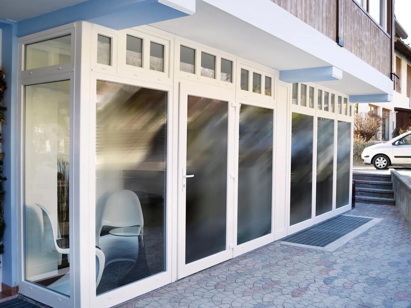 Facade/entrance in B&B Seventy Design