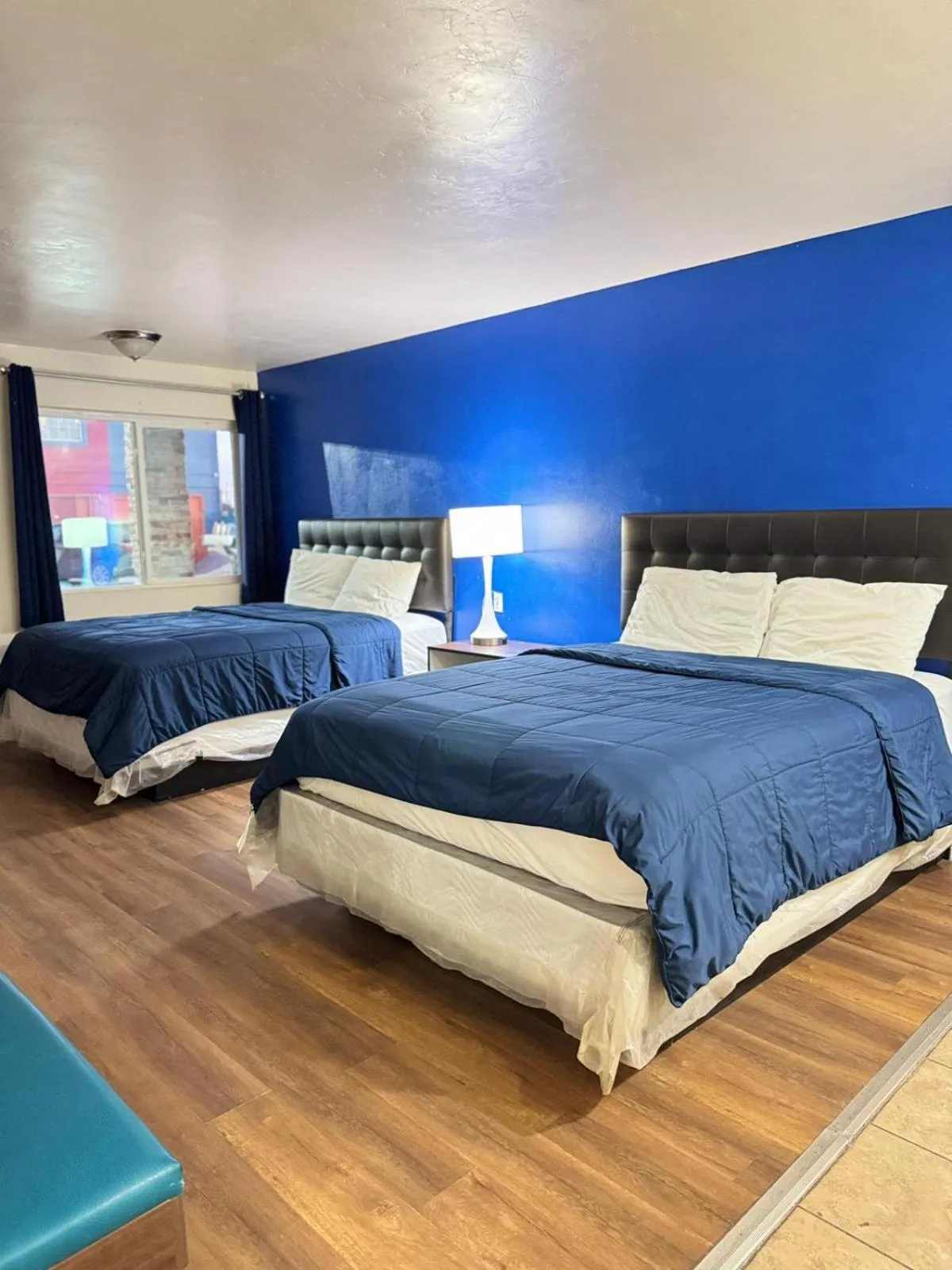 Bed in B&J HOTEL AND APARTMENTS