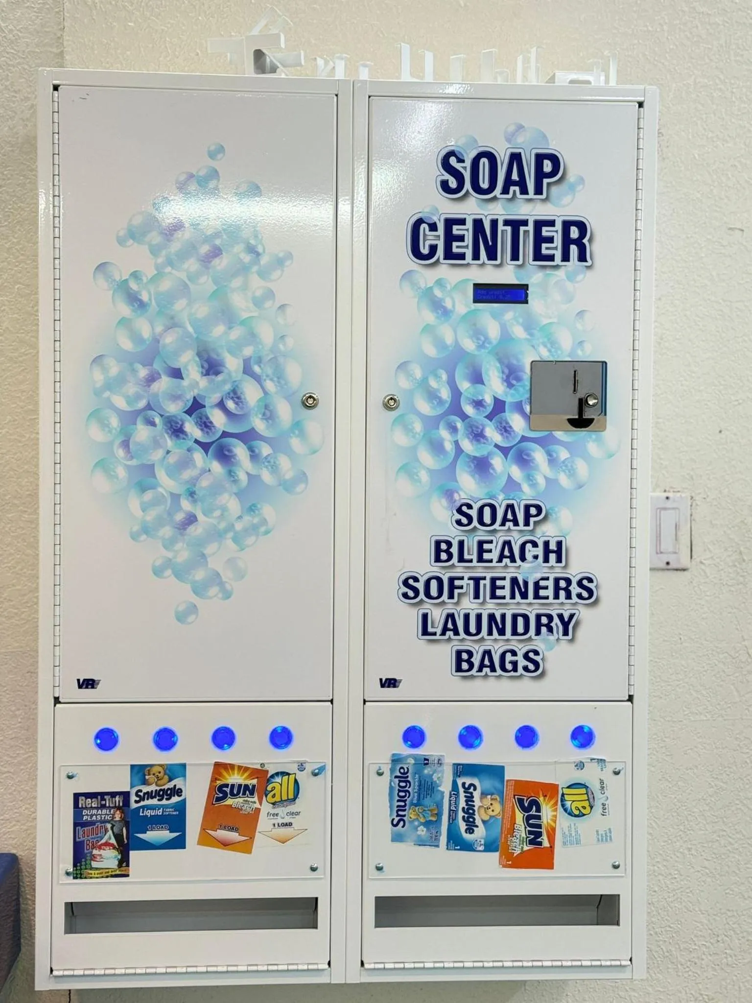 washing machine in B&J HOTEL AND APARTMENTS