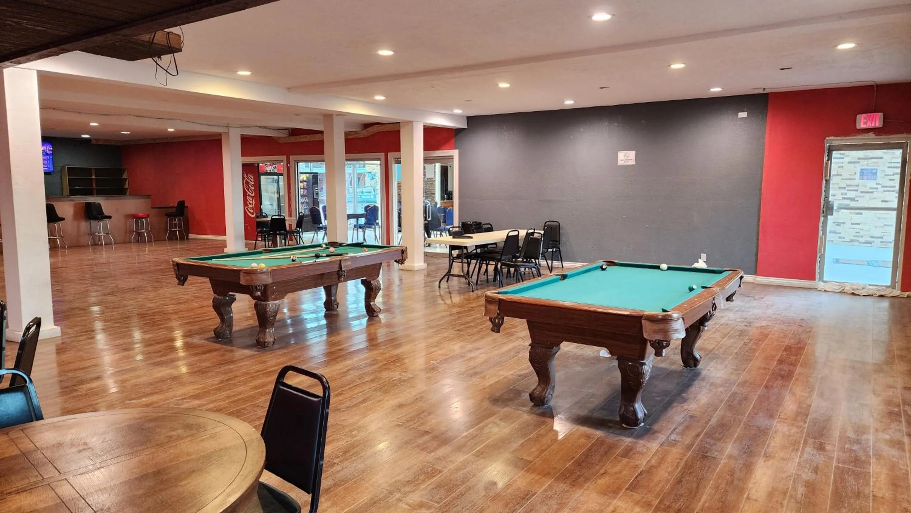 Billiard in B&J HOTEL AND APARTMENTS