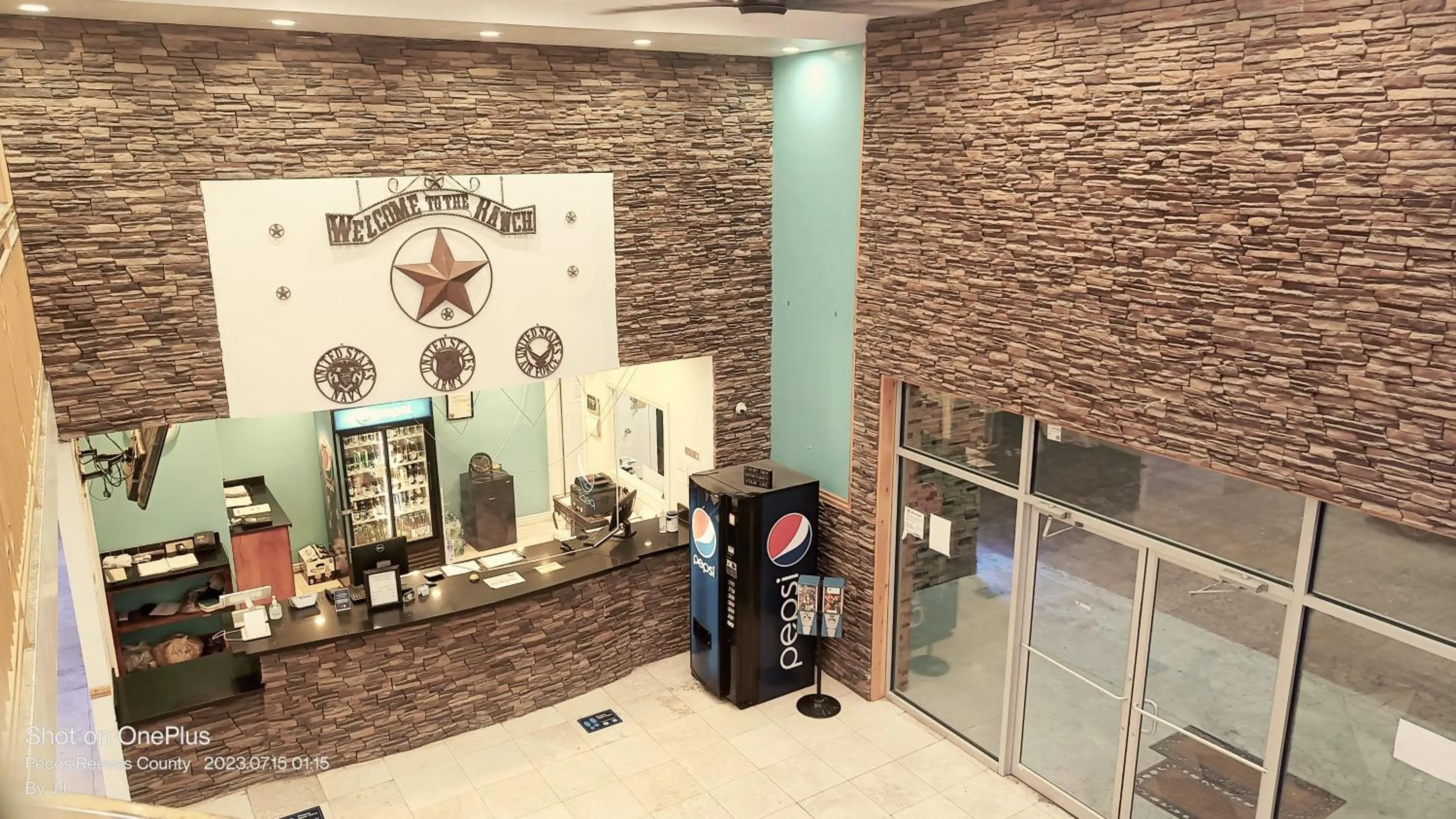 Lobby or reception in B&J HOTEL AND APARTMENTS