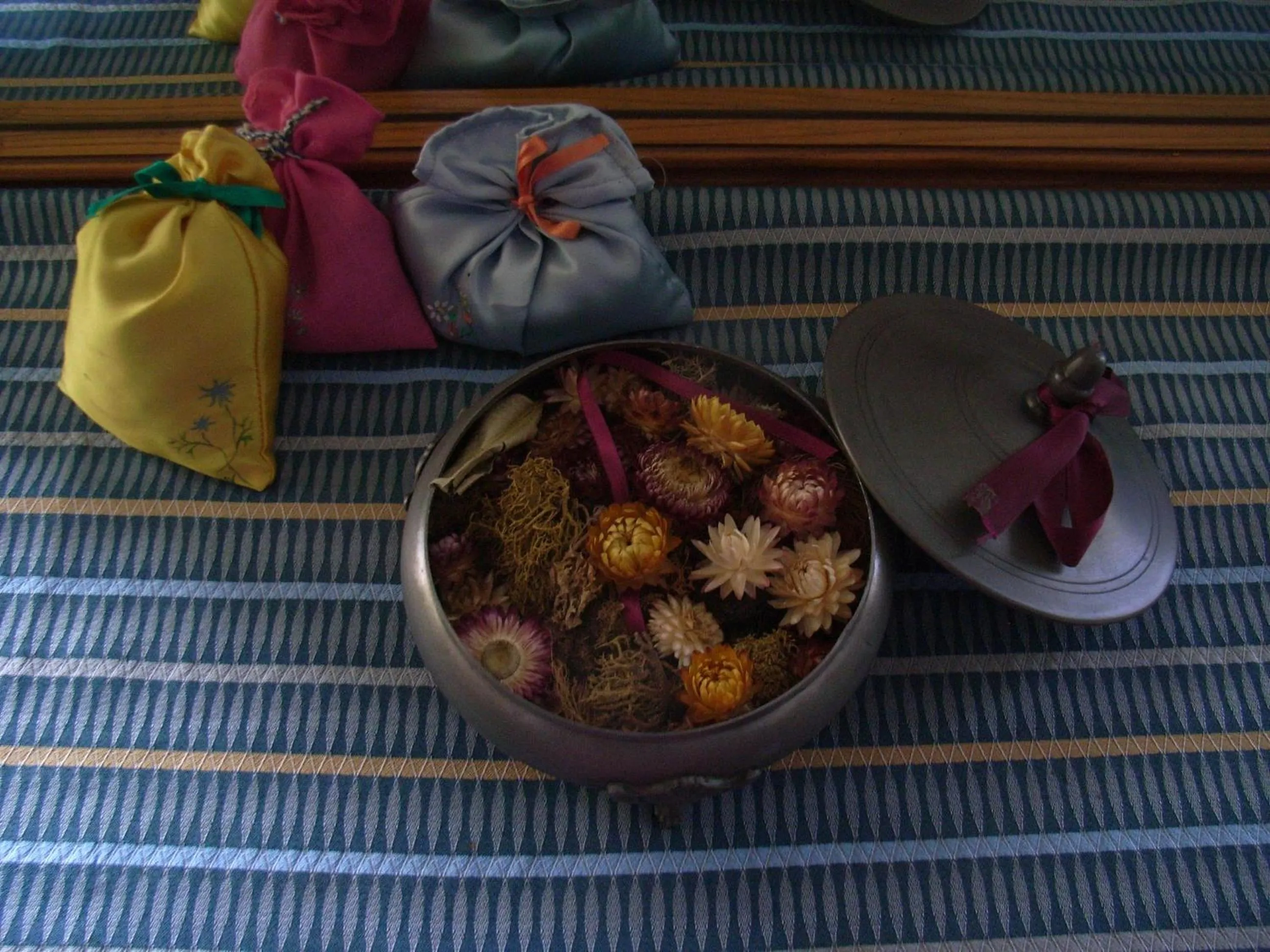 Decorative detail in U Tej