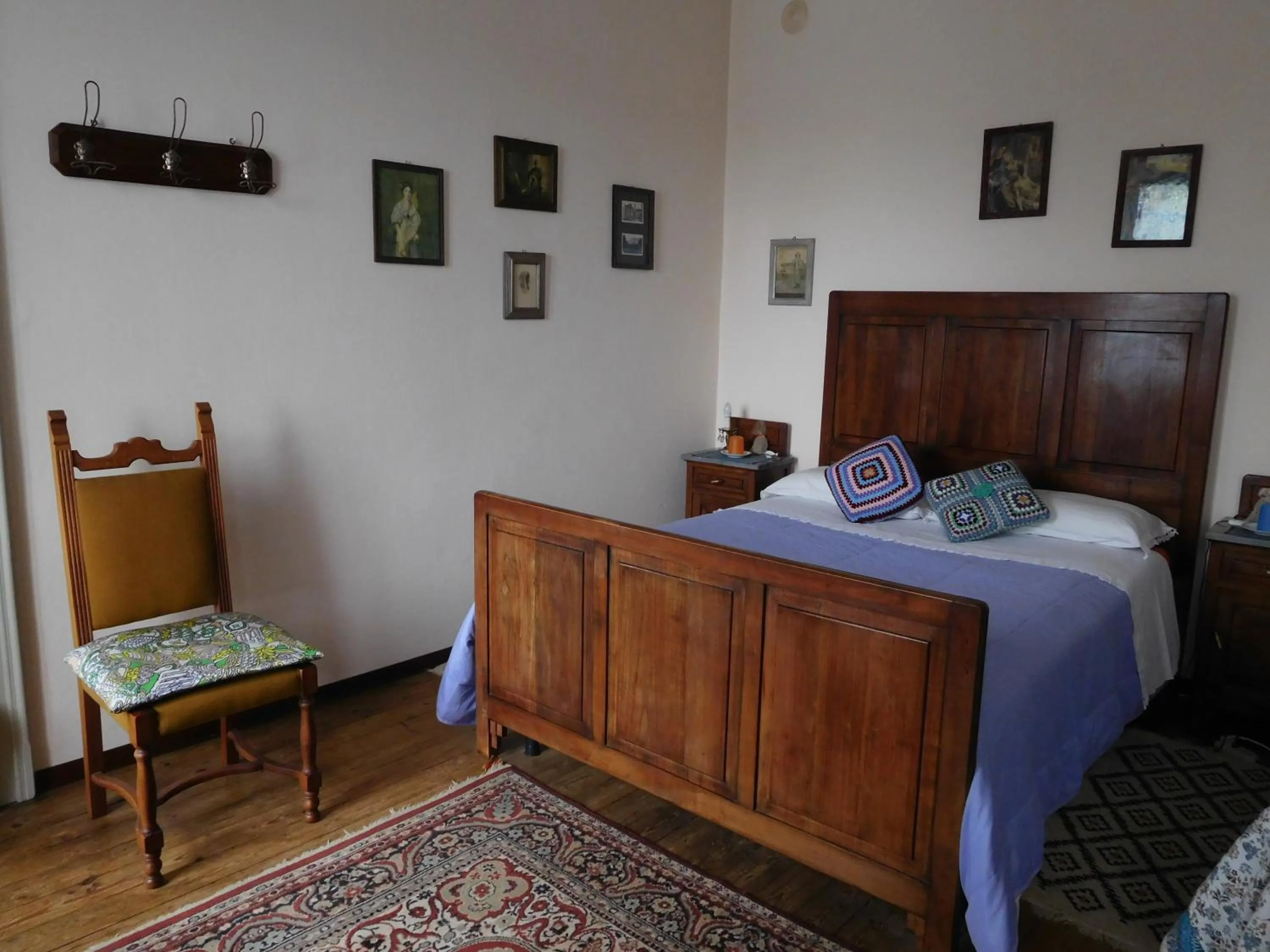 Photo of the whole room in U Tej