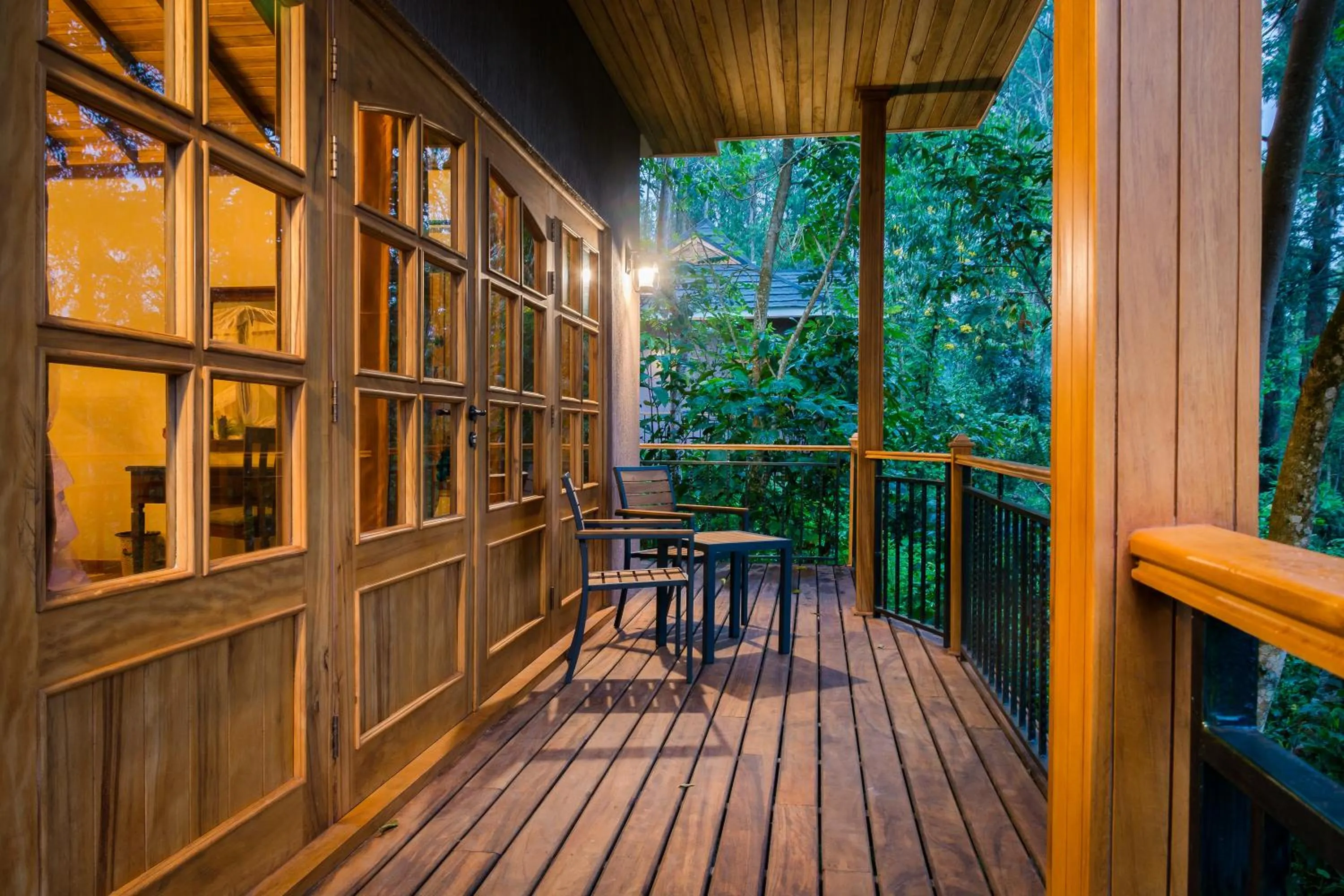 Balcony/Terrace in Chimpundu Lodge