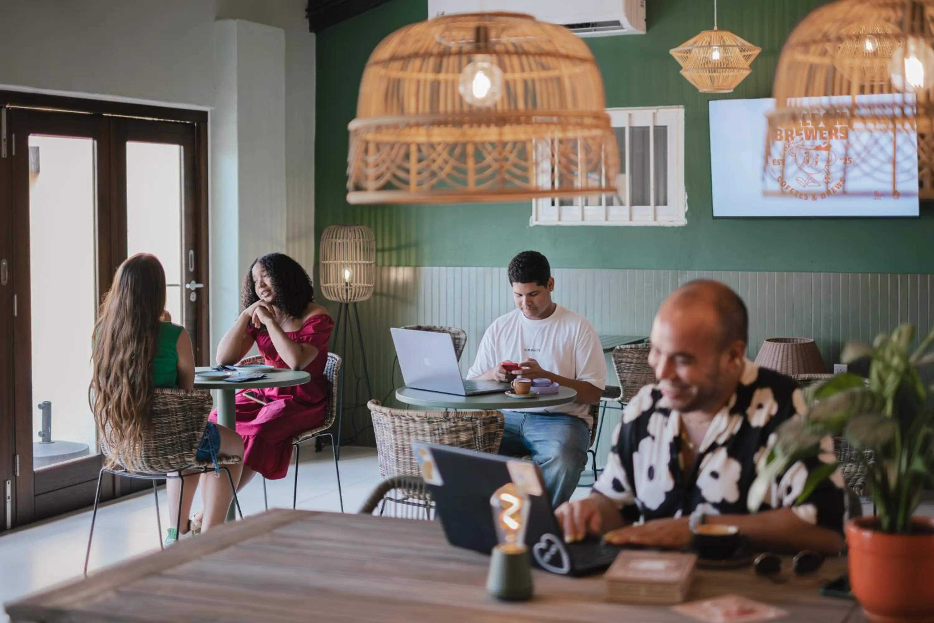 Restaurant/places to eat in The Freedom Hotel